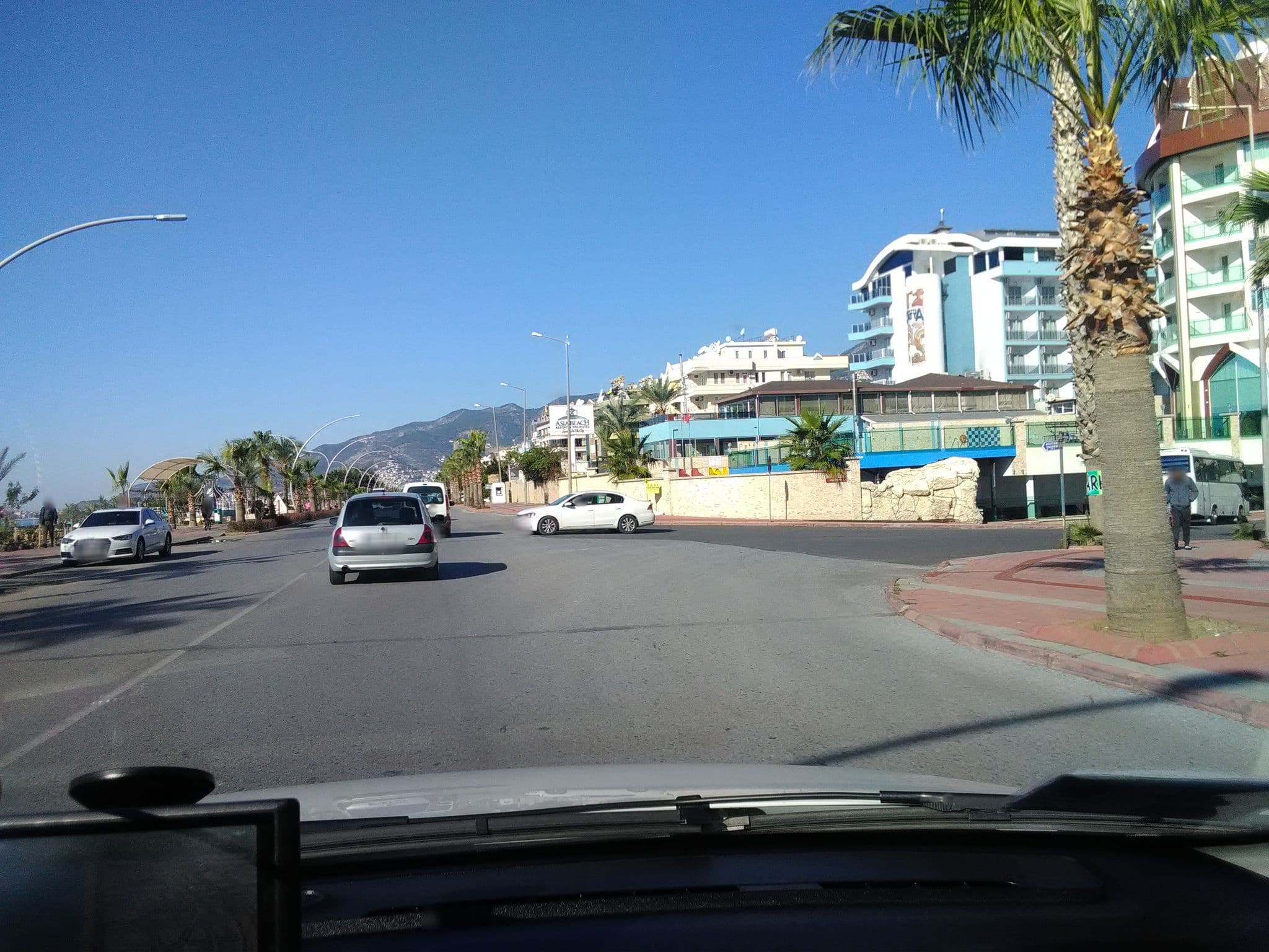 Street view near Grand Bayar Hotel, Tosmur — © andershl (CC BY-SA · Mapillary)