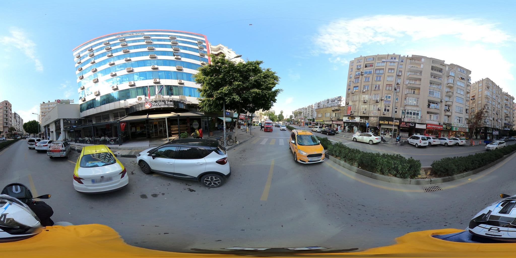 Street view near Atlıhan Oteli, Mersin — © PalmCity (CC BY-SA · Mapillary)