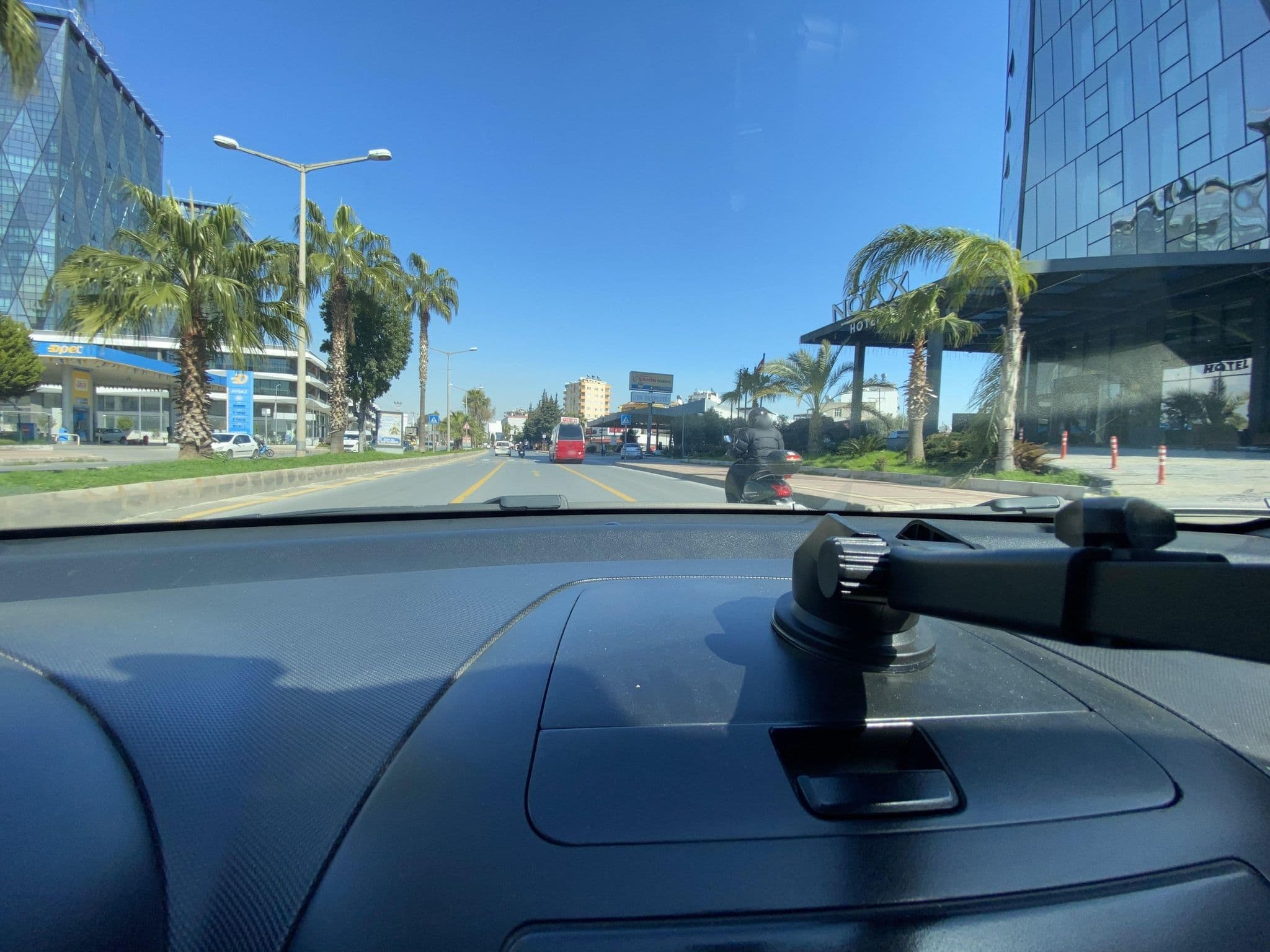 Street view near Noax Hotel, Mersin — © Seyfettin033 (CC BY-SA · Mapillary)