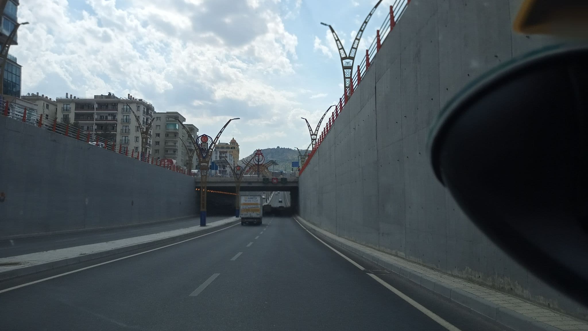 Street view near Mardin Polis Evi, Mardin — © rafialacahan (CC BY-SA · Mapillary)