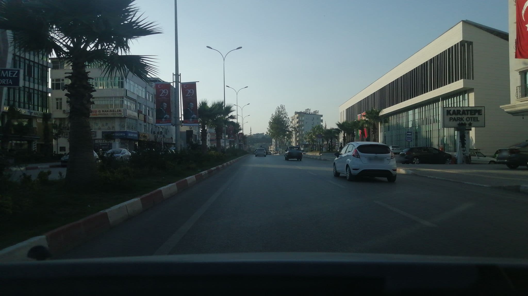 Street view near Karatepe Park Otel, Kadirli — © nurebrar (CC BY-SA · Mapillary)