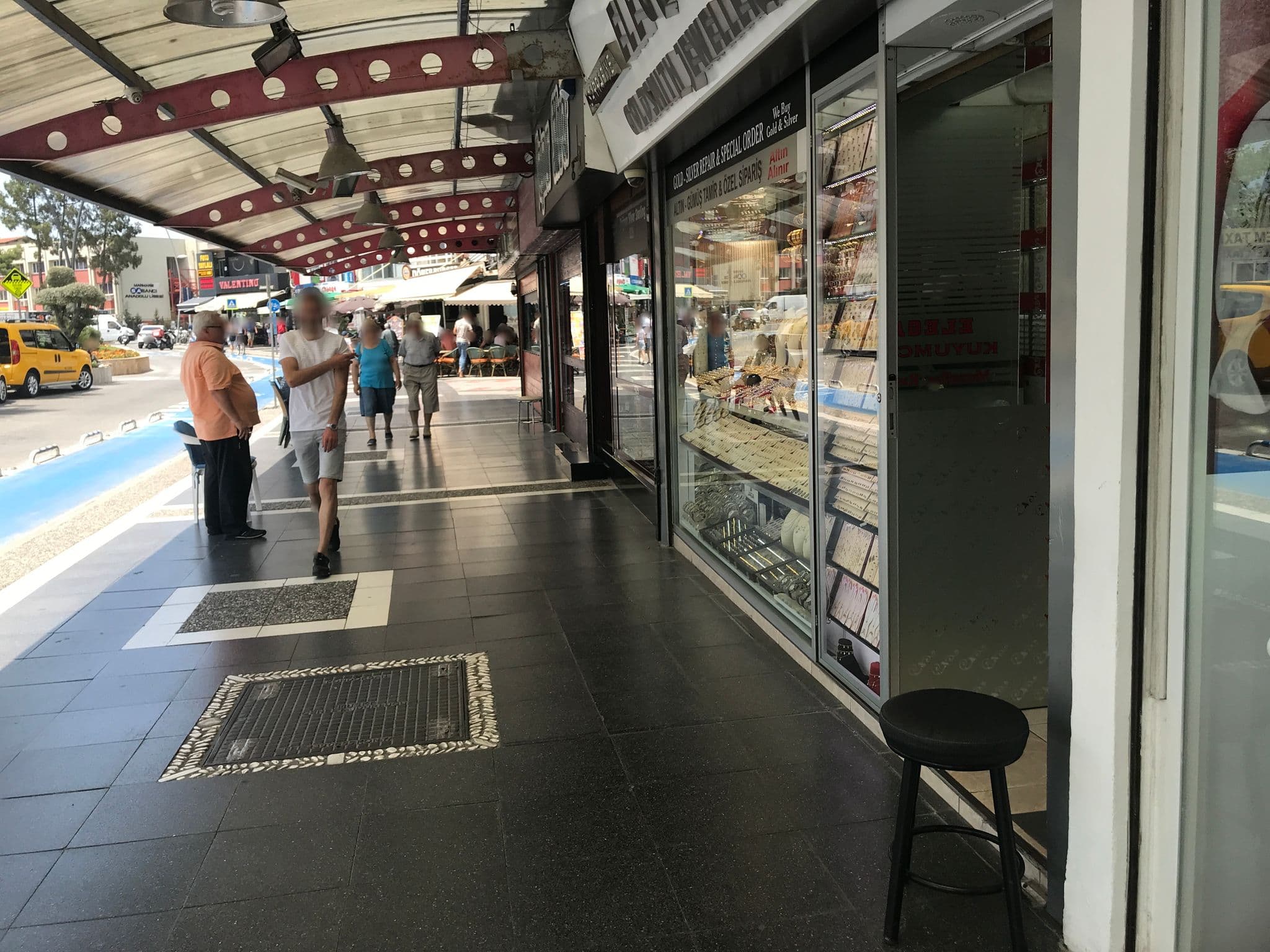Street view near Yasmin Butik Otel, Marmaris — © asturksever (CC BY-SA · Mapillary)