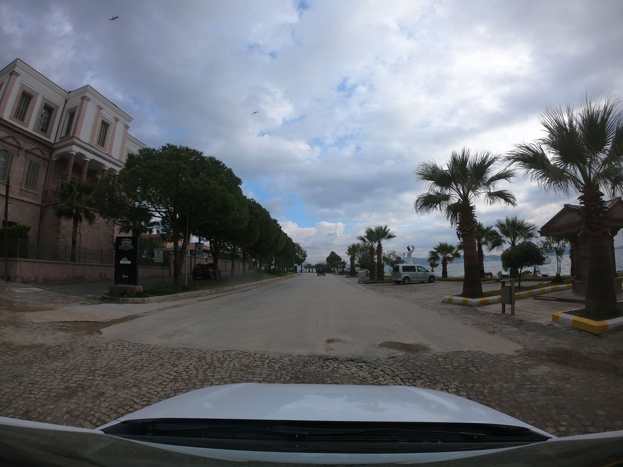 Street view near Aliye Hanım Hotel & Bistro, Ayvalık — © asturksever (CC BY-SA · Mapillary)