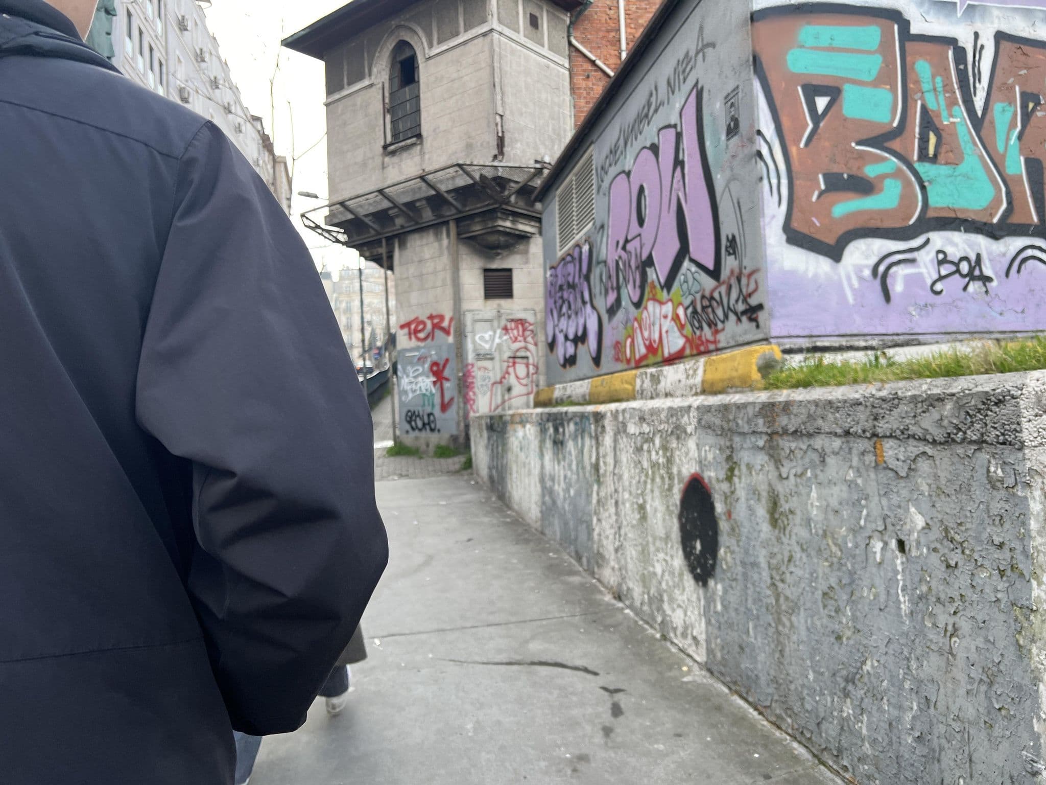 Street view near Walton Hotel, Eminönü — © shogohirasawa (CC BY-SA · Mapillary)