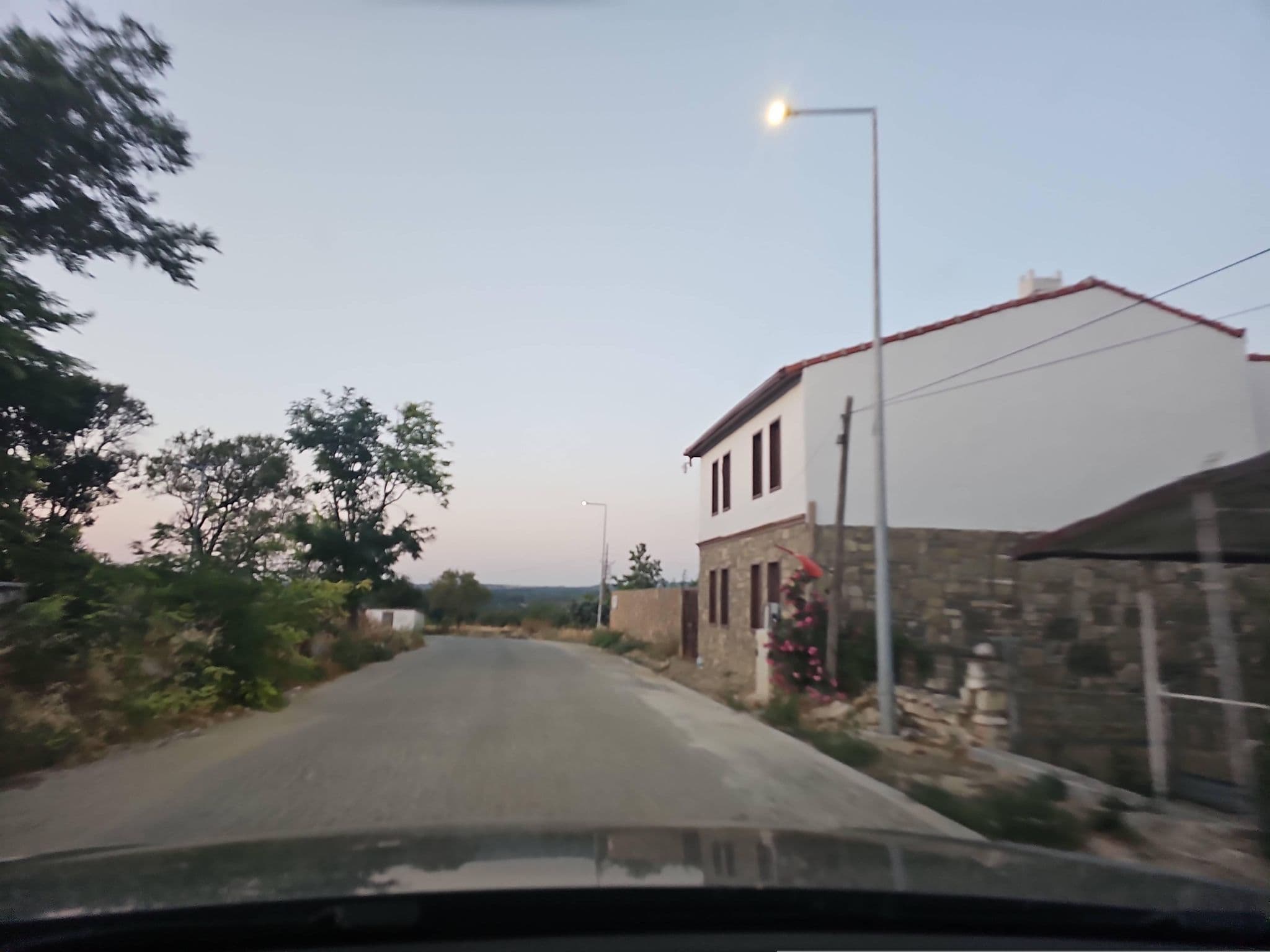Street view near Begonwilla Pansiyon, Kumkale — © observer17 (CC BY-SA · Mapillary)