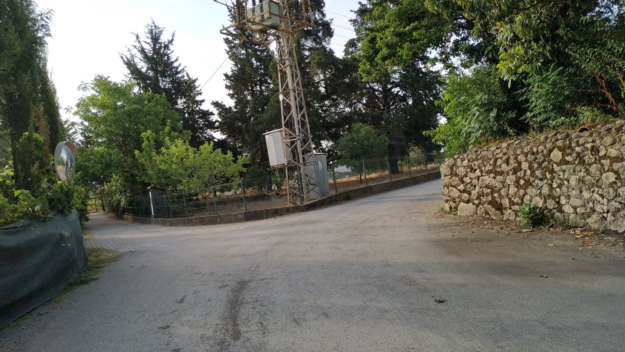 Street view near Dostlar Evi Pansiyon, Ulupınar — © limping (CC BY-SA · Mapillary)