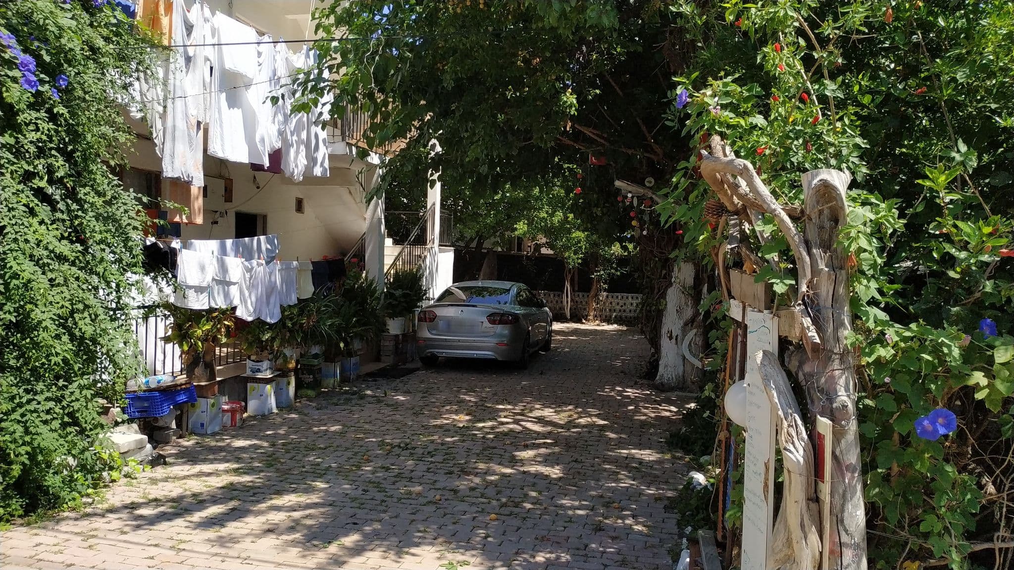 Street view near Ayris Hotel, Ulupınar — © limping (CC BY-SA · Mapillary)