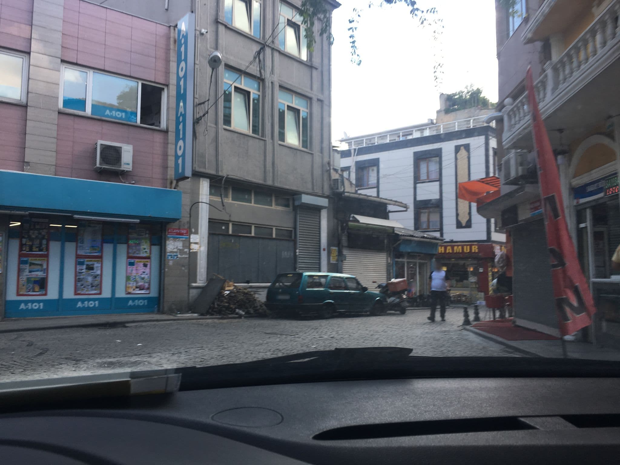 Street view near Ferah, Eminönü — © myusufuyan (CC BY-SA · Mapillary)