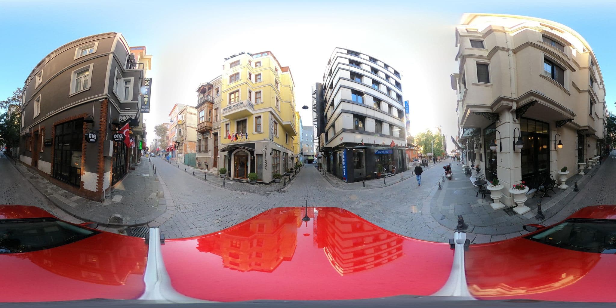 Street view near İstanbul life hotel, Salacak — © ademturkmen (CC BY-SA · Mapillary)