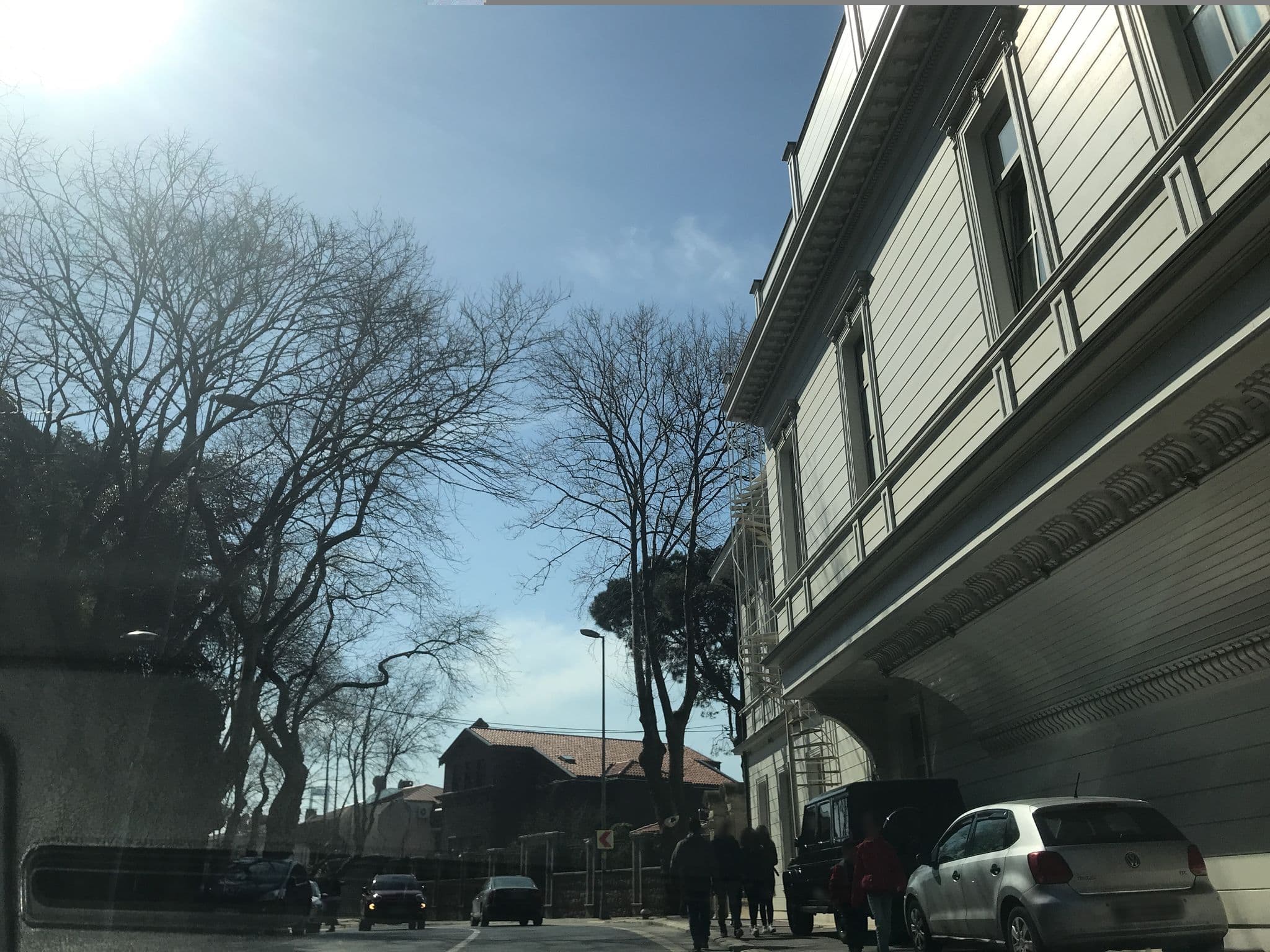 Street view near A'ija Hotel, Kanlıca — © ferahkoksal (CC BY-SA · Mapillary)