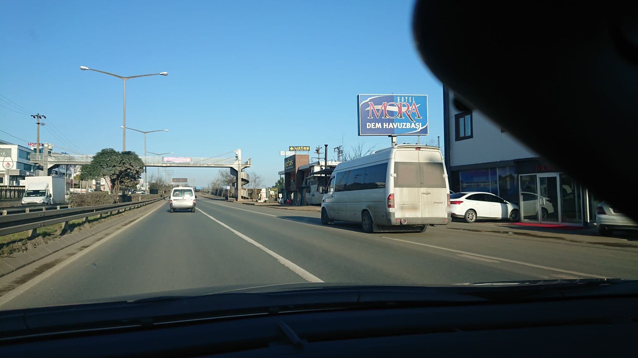 Street view near More Hotel, Yomra — © kubikanber (CC BY-SA · Mapillary)