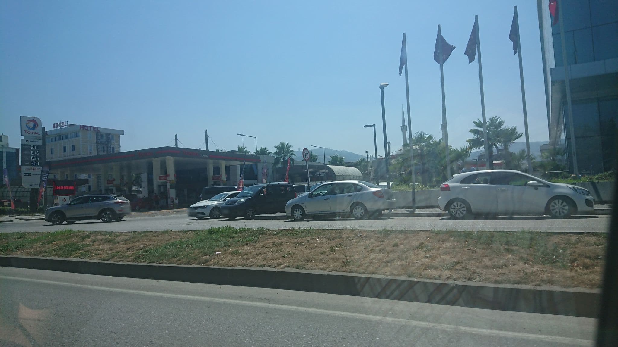 Street view near Anemon Samsun Otel, Samsun — © kubikanber (CC BY-SA · Mapillary)