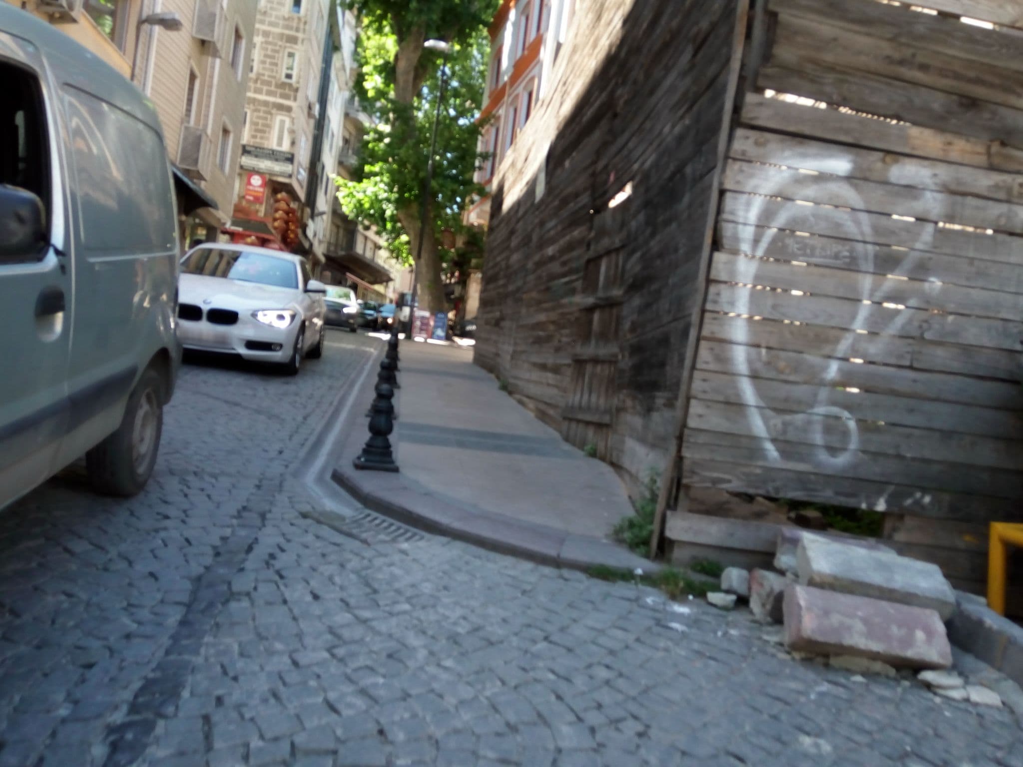Street view near Hacibayram Hotel, Sultanahmet