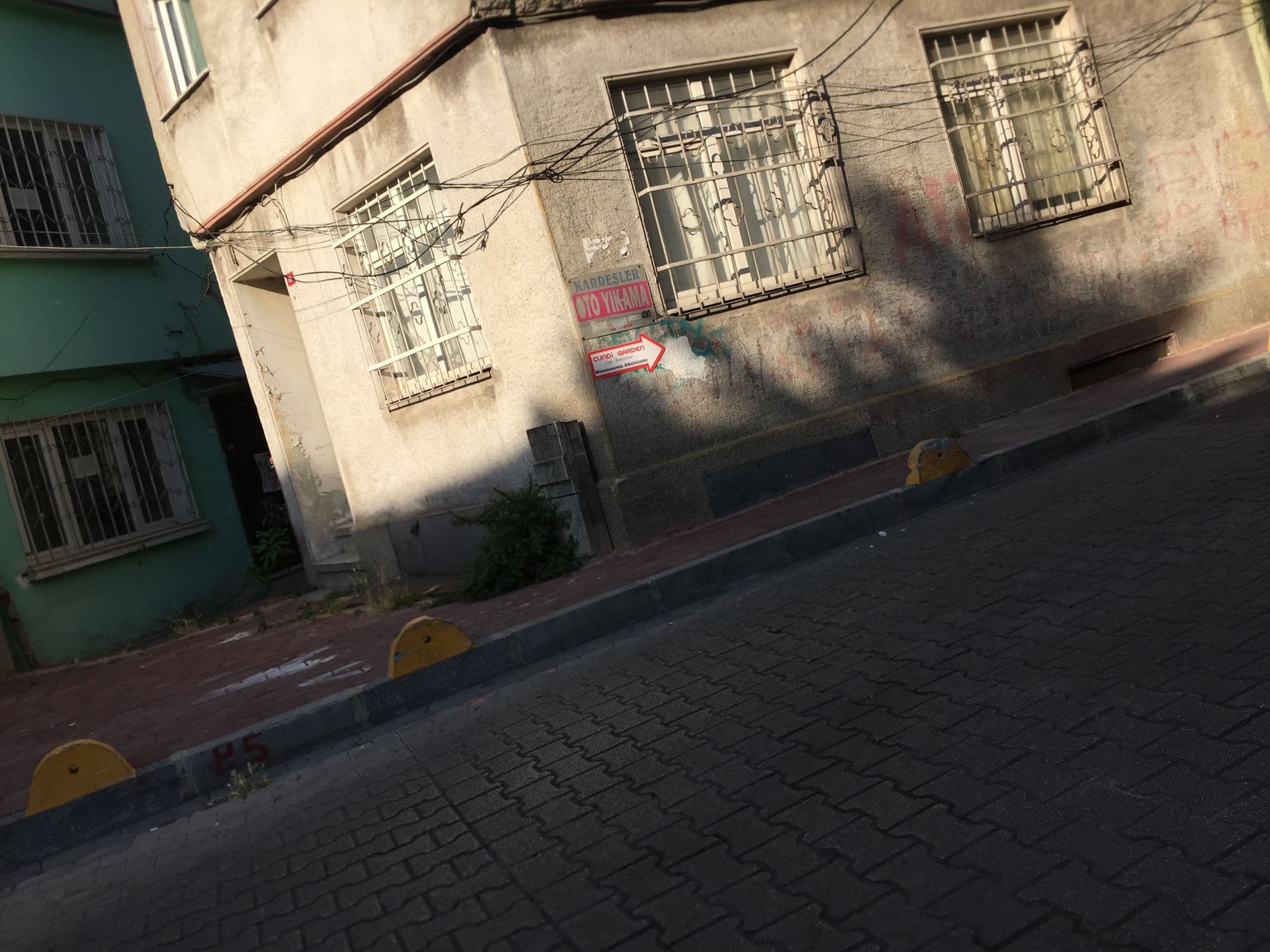 Street view near Germenicia Hotel, Sultanahmet