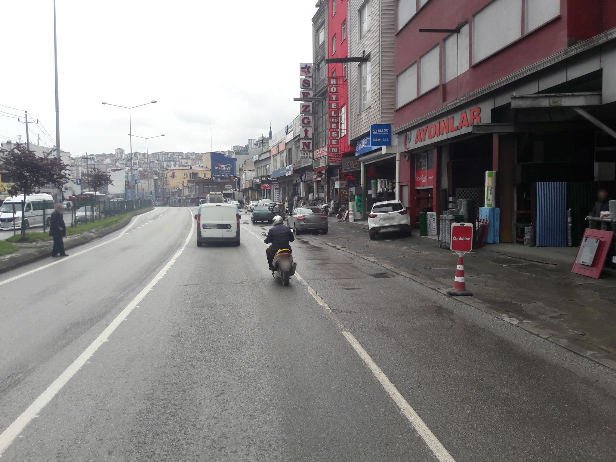 Street view near Hotel Esen, Trabzon — © hamitylmzz (CC BY-SA · Mapillary)