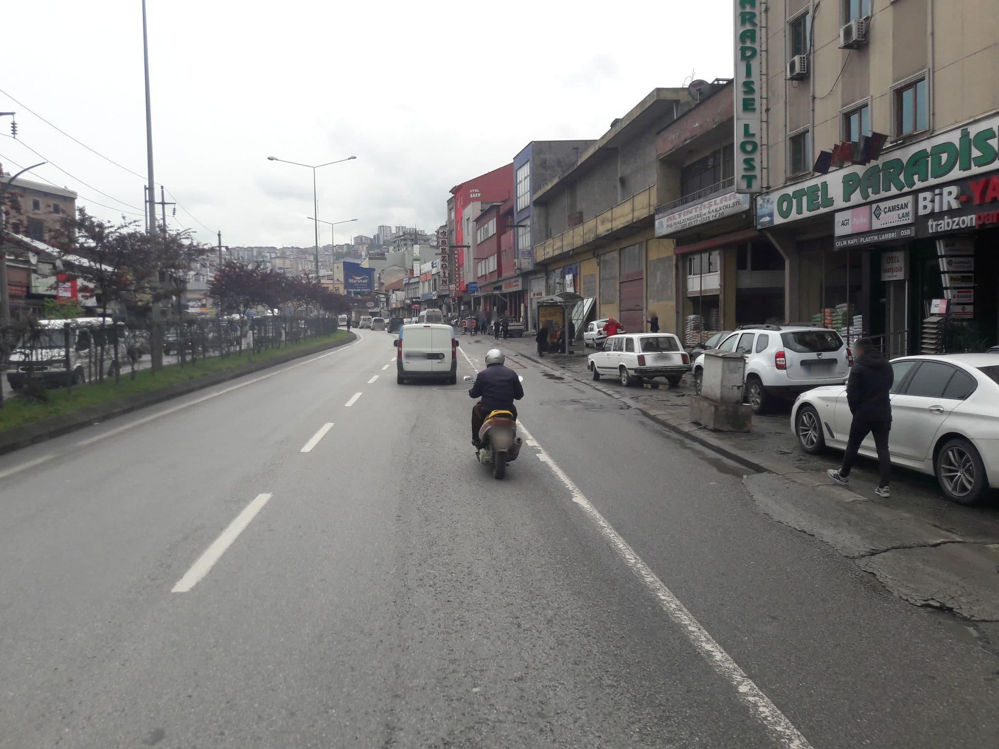 Street view near Otel Yeni Çınar, Trabzon — © hamitylmzz (CC BY-SA · Mapillary)