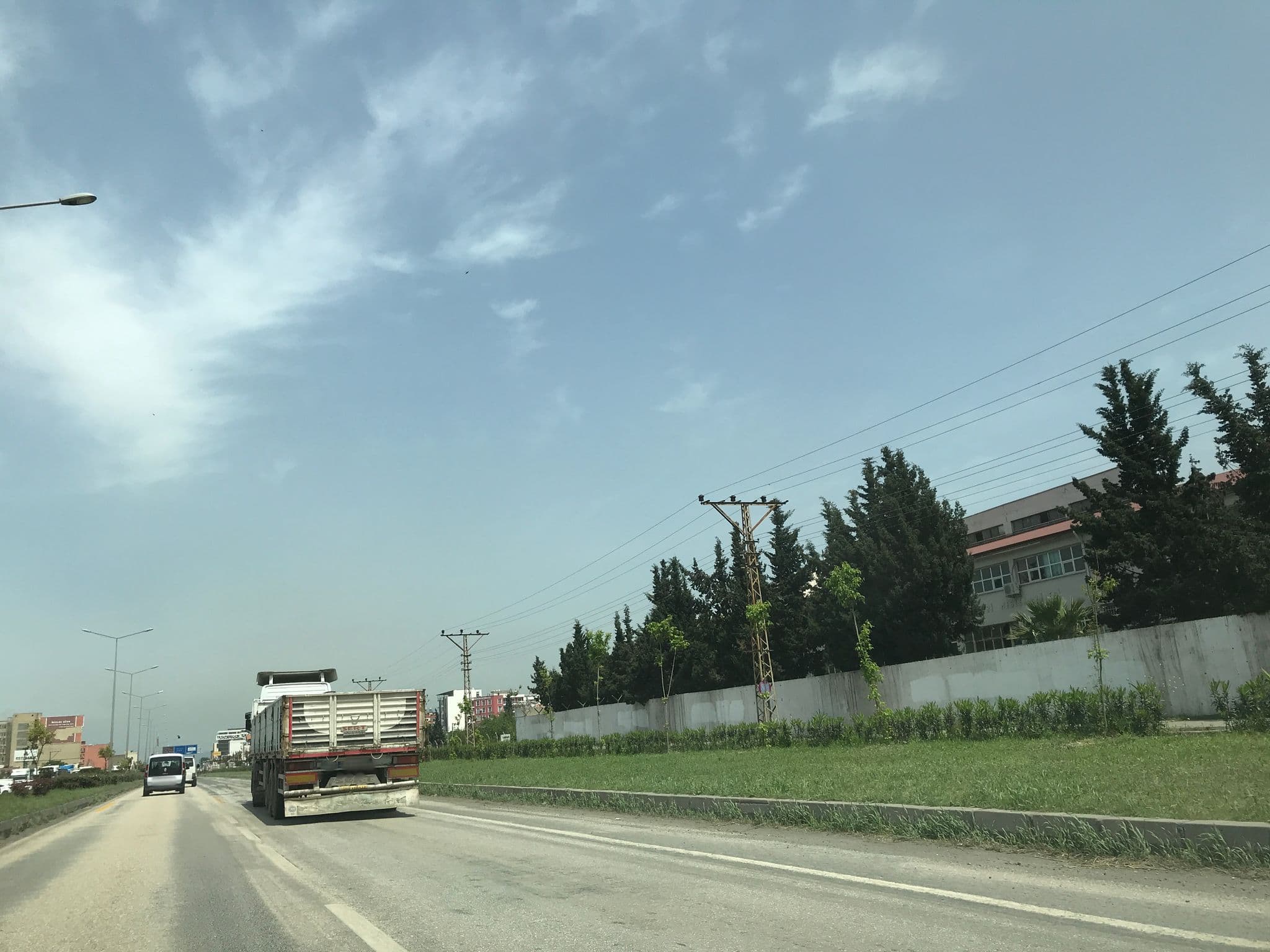 Street view near SARAÇ OTEL, Karayılan — © hderinoz (CC BY-SA · Mapillary)