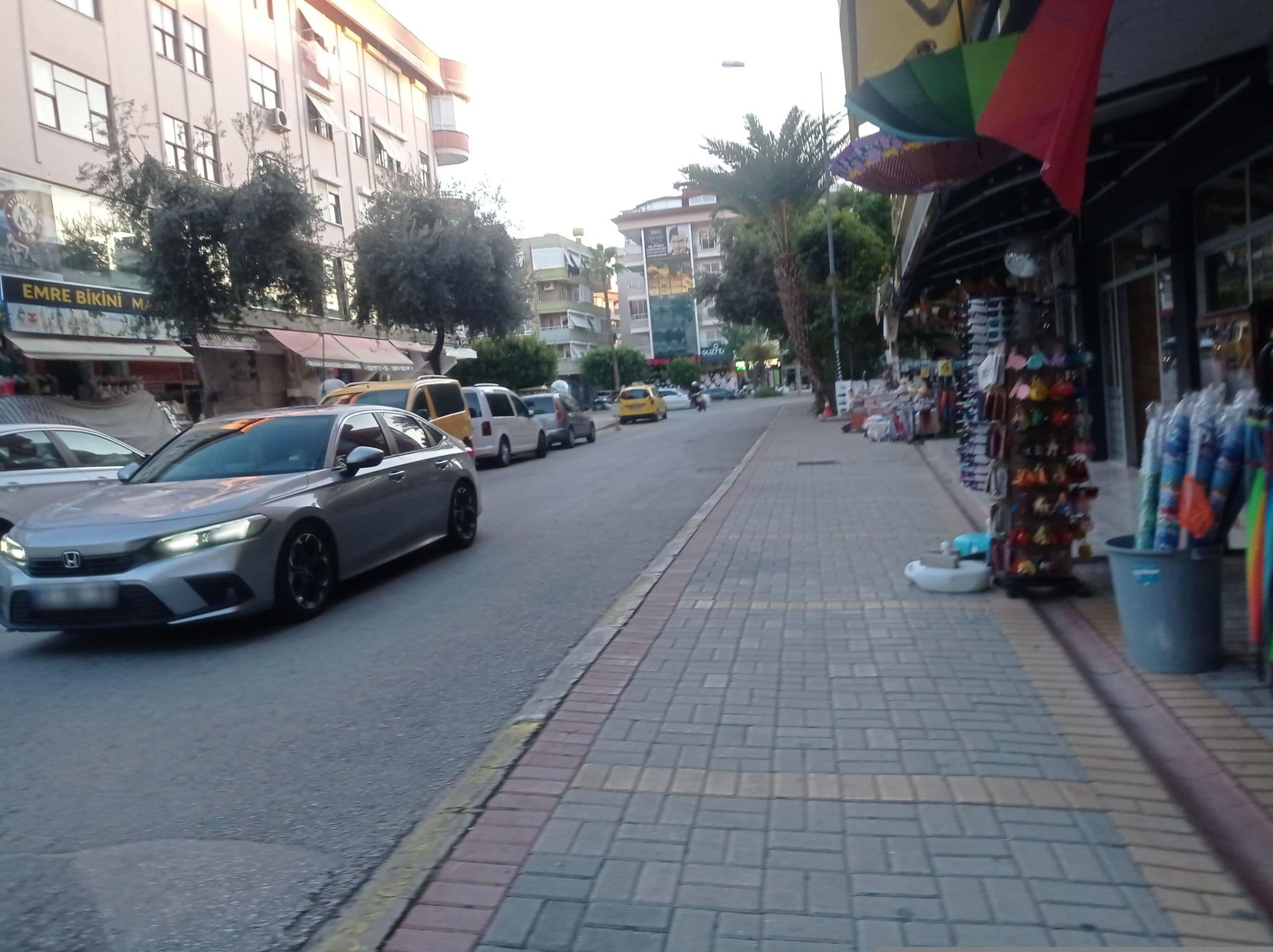 Street view near Le Moral apart otel, Alanya — © shoorick (CC BY-SA · Mapillary)