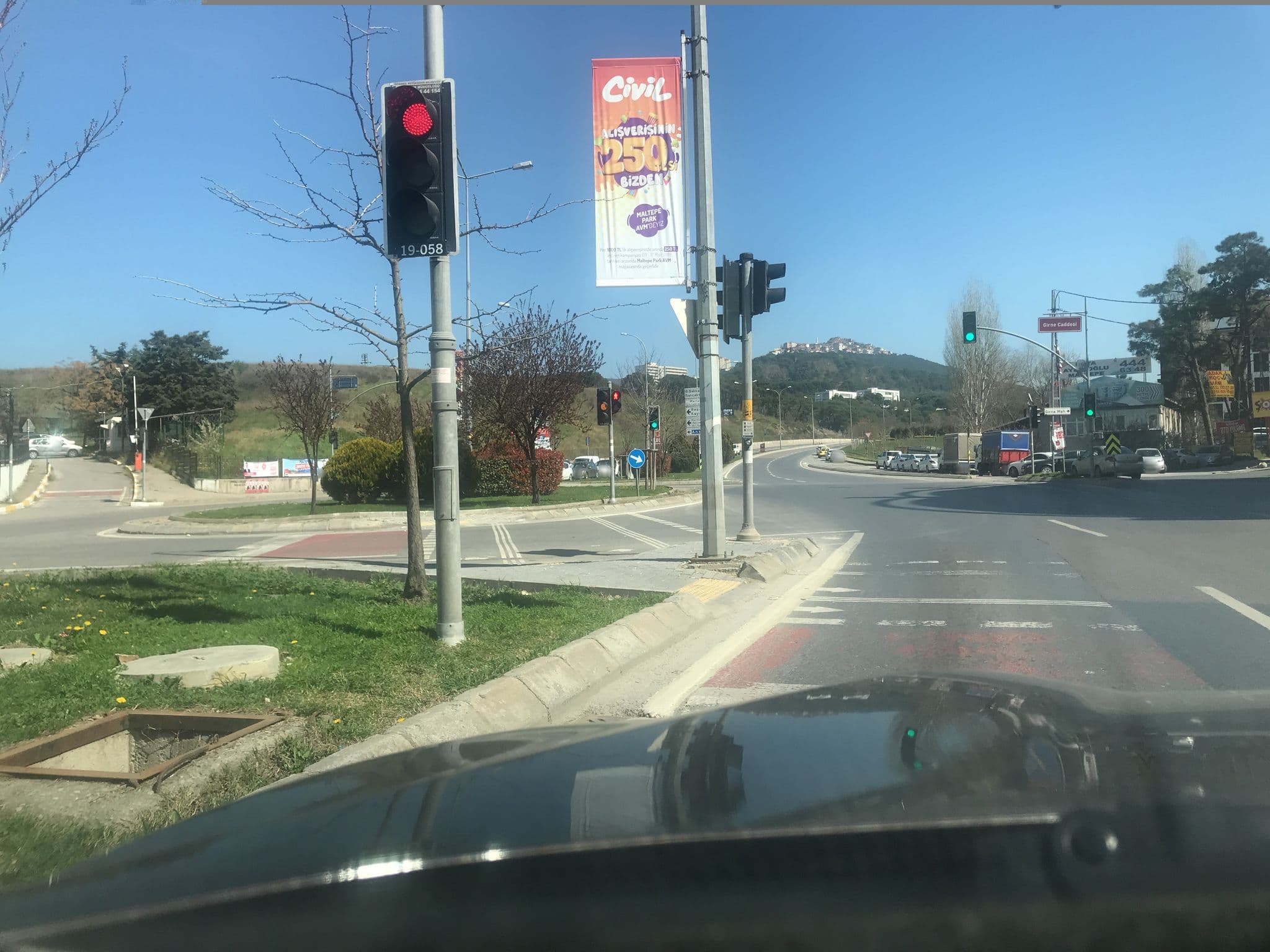 Street view near Guest Suites, Maltepe — © yolcu (CC BY-SA · Mapillary)