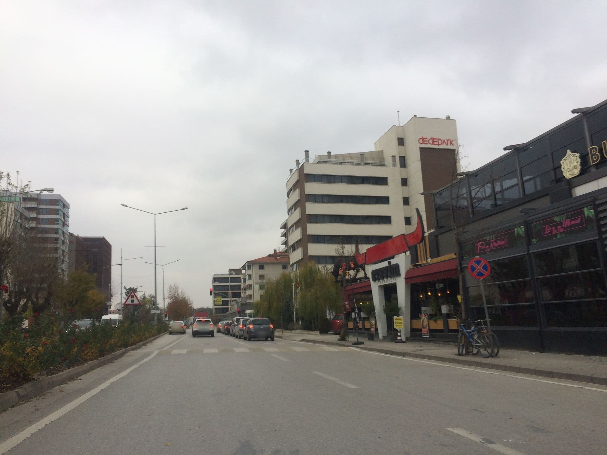 Street view near Modernity ****, Eskişehir — © hilalla (CC BY-SA · Mapillary)