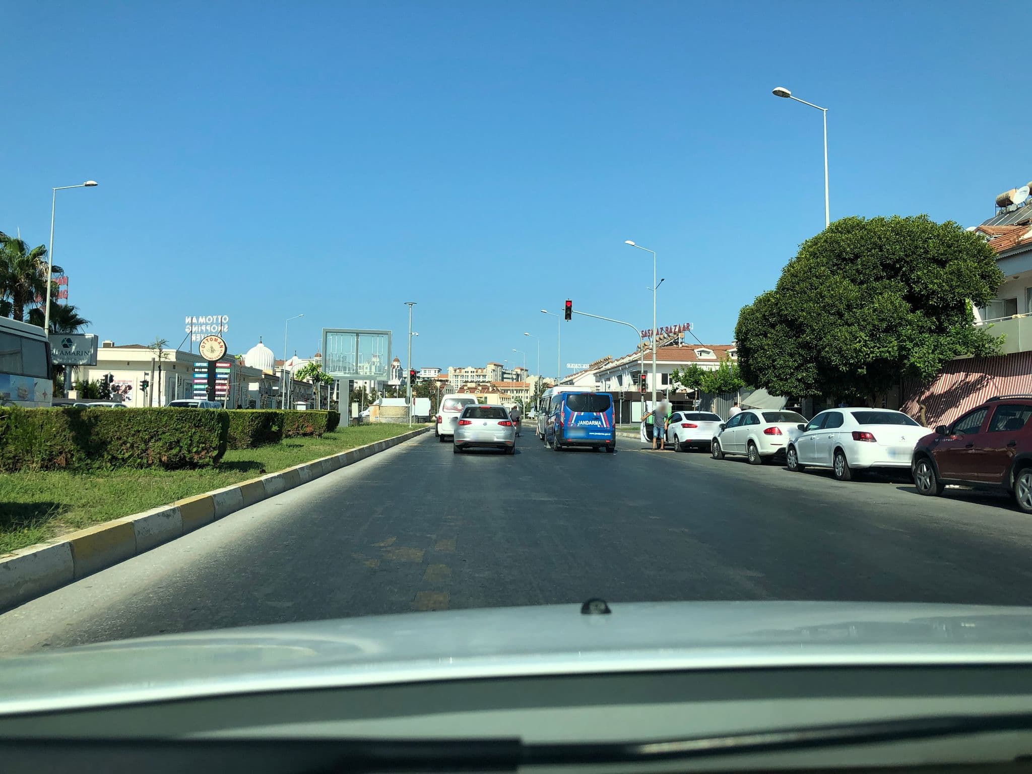 Street view near Aquamarin, Gültepe — © schwartauch (CC BY-SA · Mapillary)
