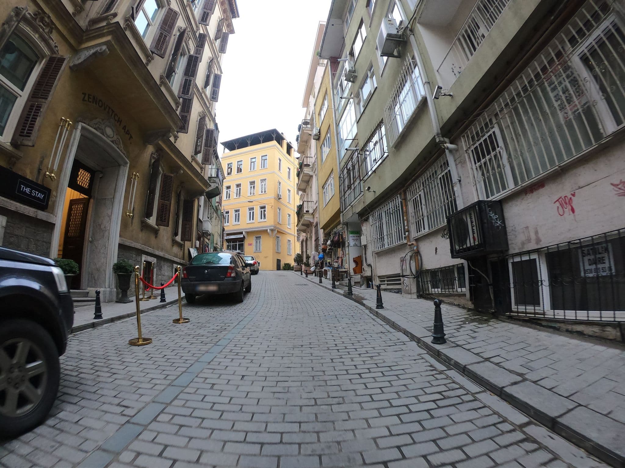 Street view near The Havana Residence, Eminönü