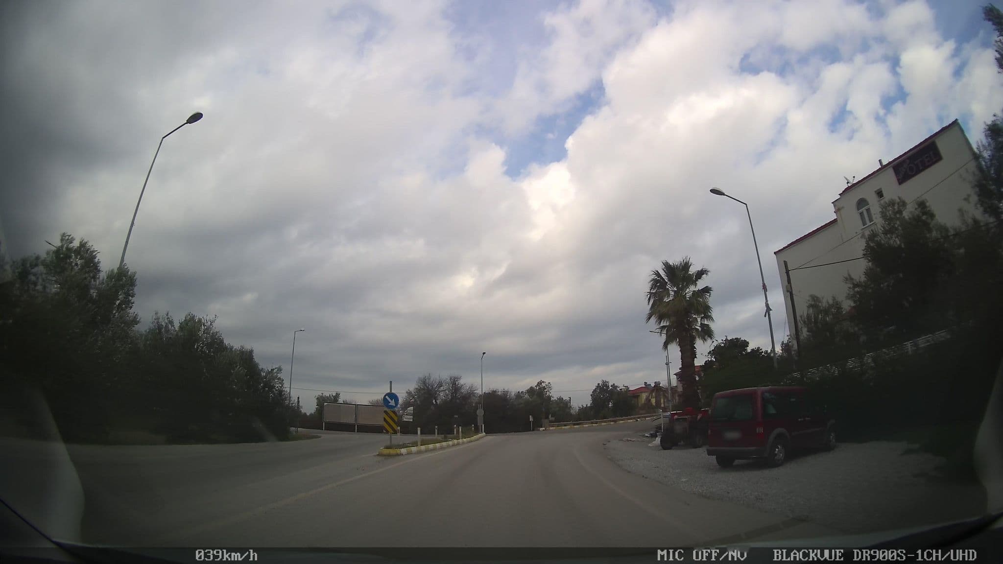 Street view near Selinа Ноtel, Ayvalık — © asturksever (CC BY-SA · Mapillary)