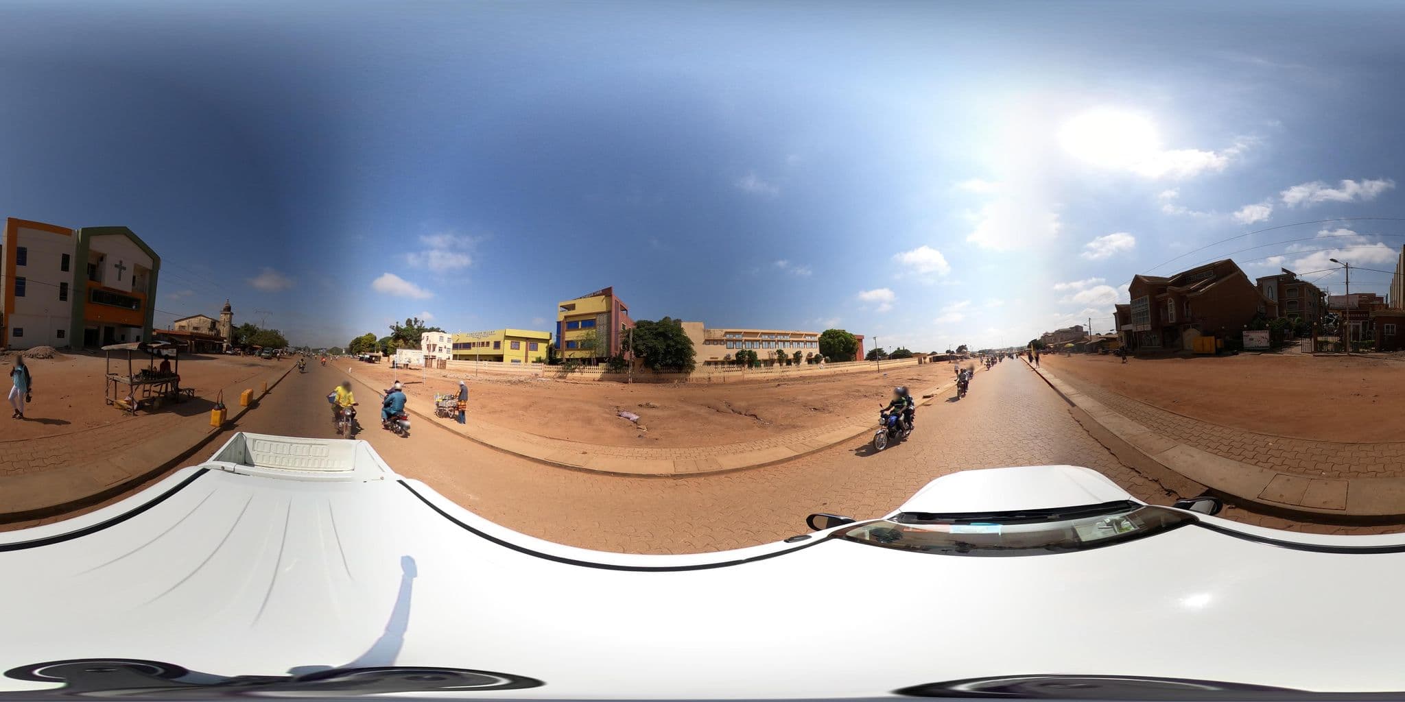 Street view near Métropole Hôtel, Parakou — © simadec (CC BY-SA · Mapillary)