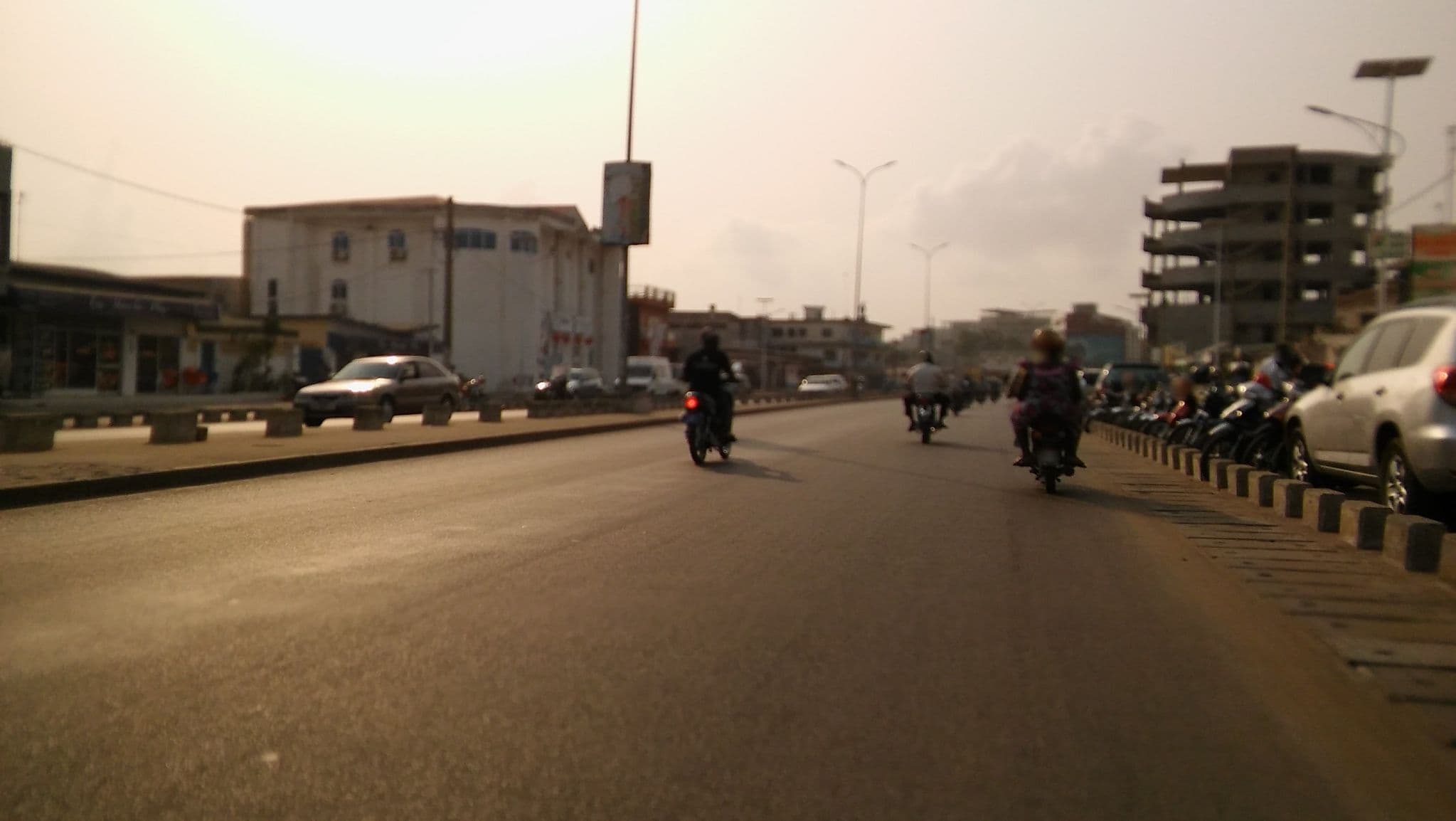 Street view near Hôtel les Horizons, Cotonou — © saliousoft (CC BY-SA · Mapillary)