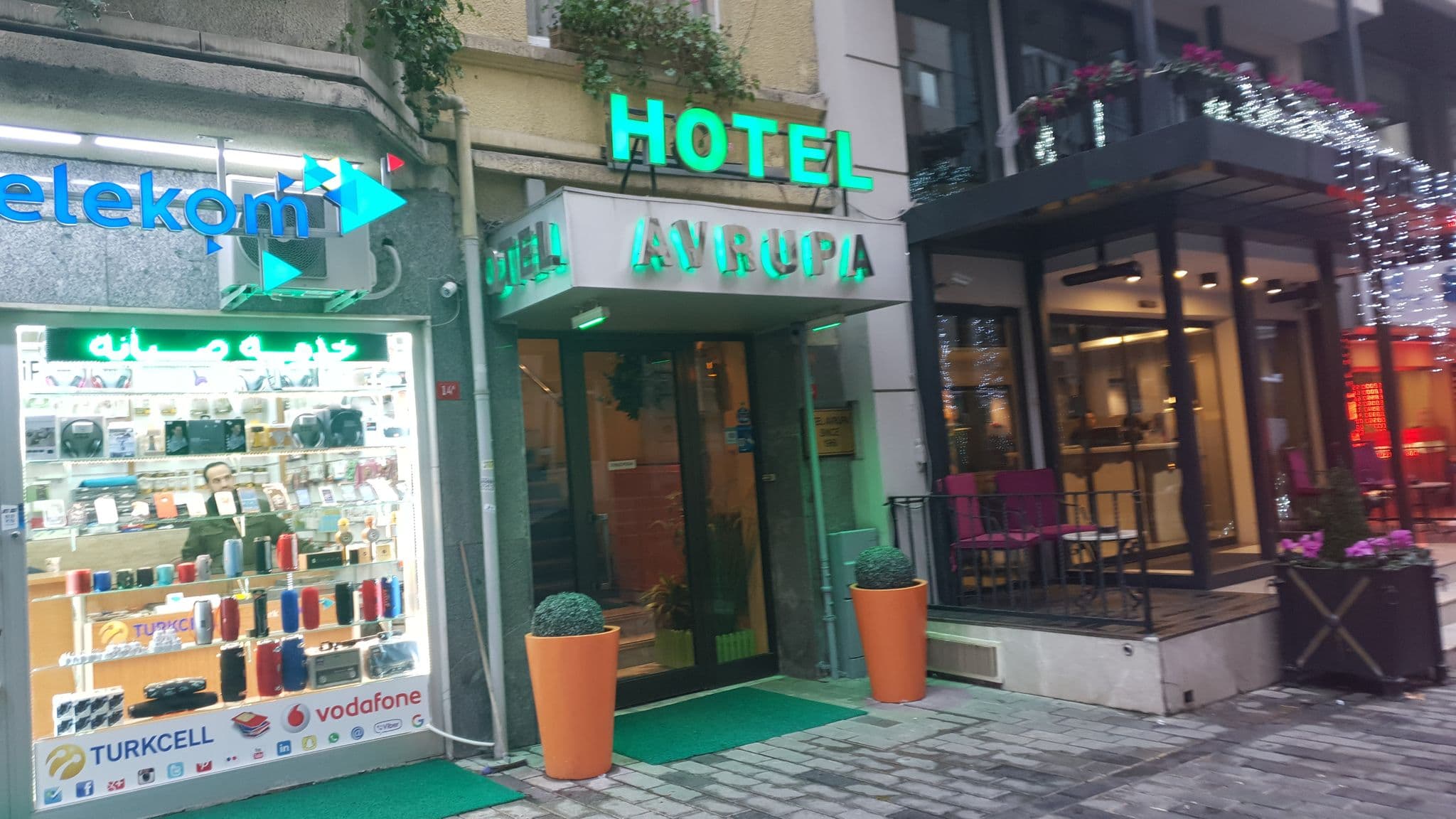 Street view near Hotel La Villa, Şişli — © nkirkowa (CC BY-SA · Mapillary)