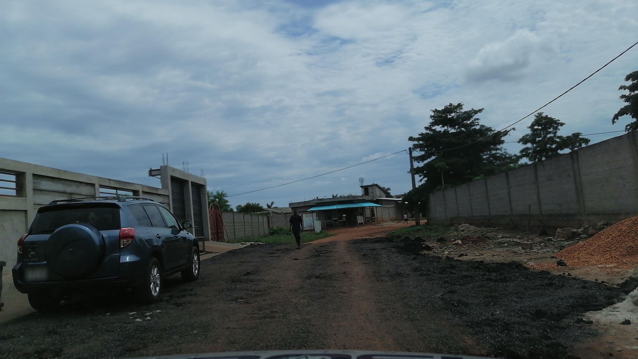 Street view near Maison, Abomey-Calavi — © mensanh (CC BY-SA · Mapillary)