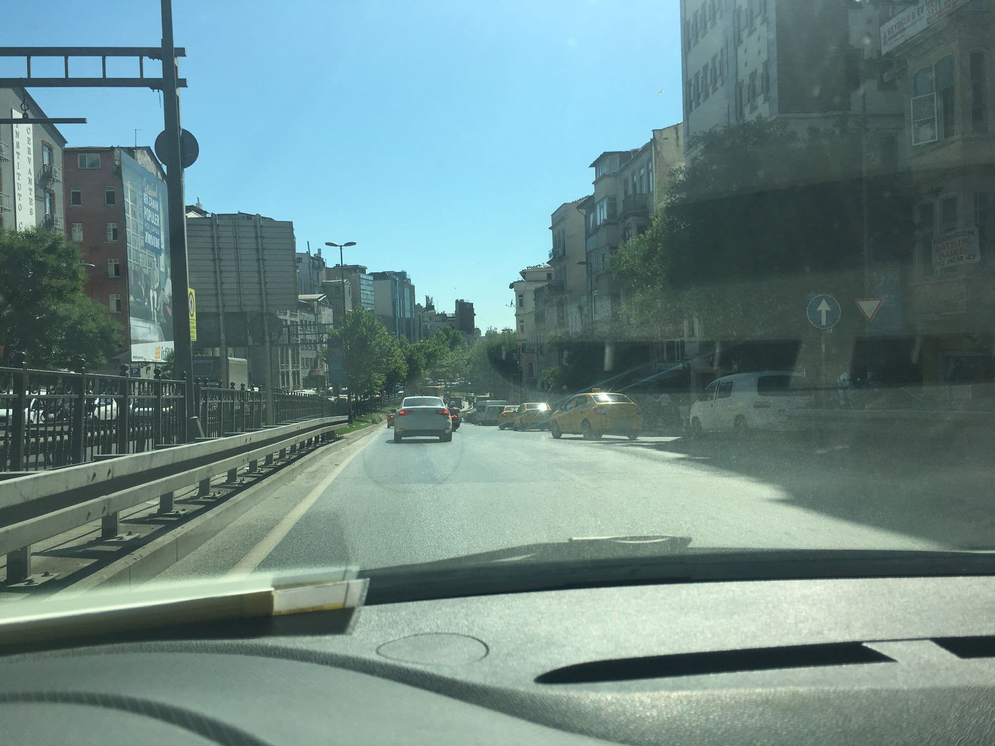 Street view near Long Stay İstanbul, Eminönü