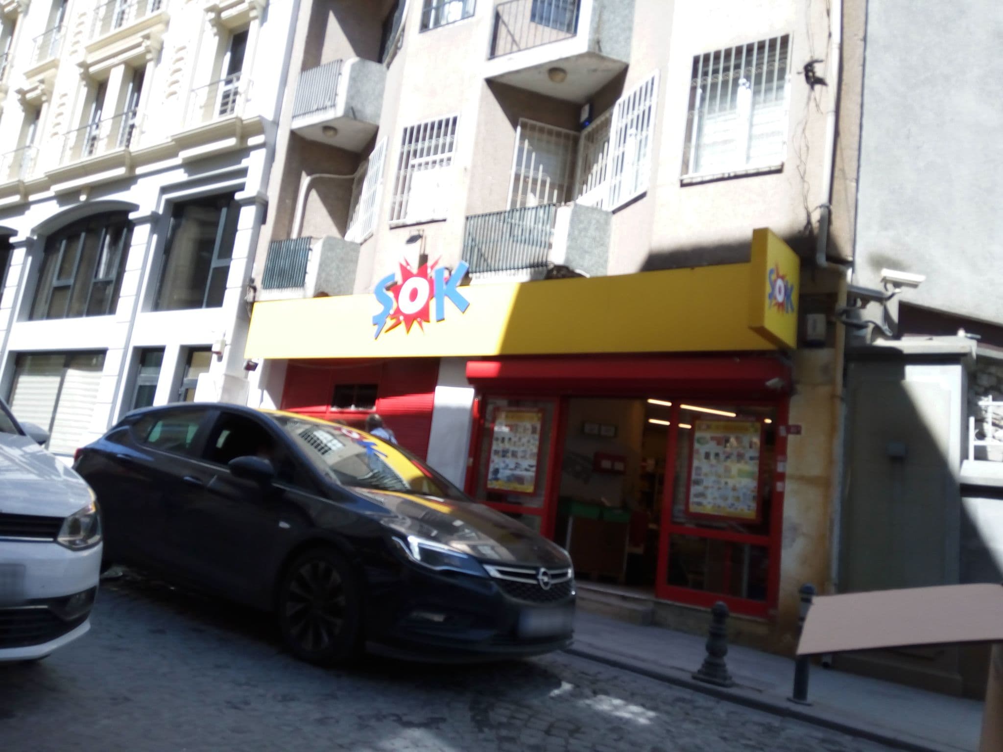 Street view near Blue Gilroy Hotel, Sultanahmet — © mapfool (CC BY-SA · Mapillary)