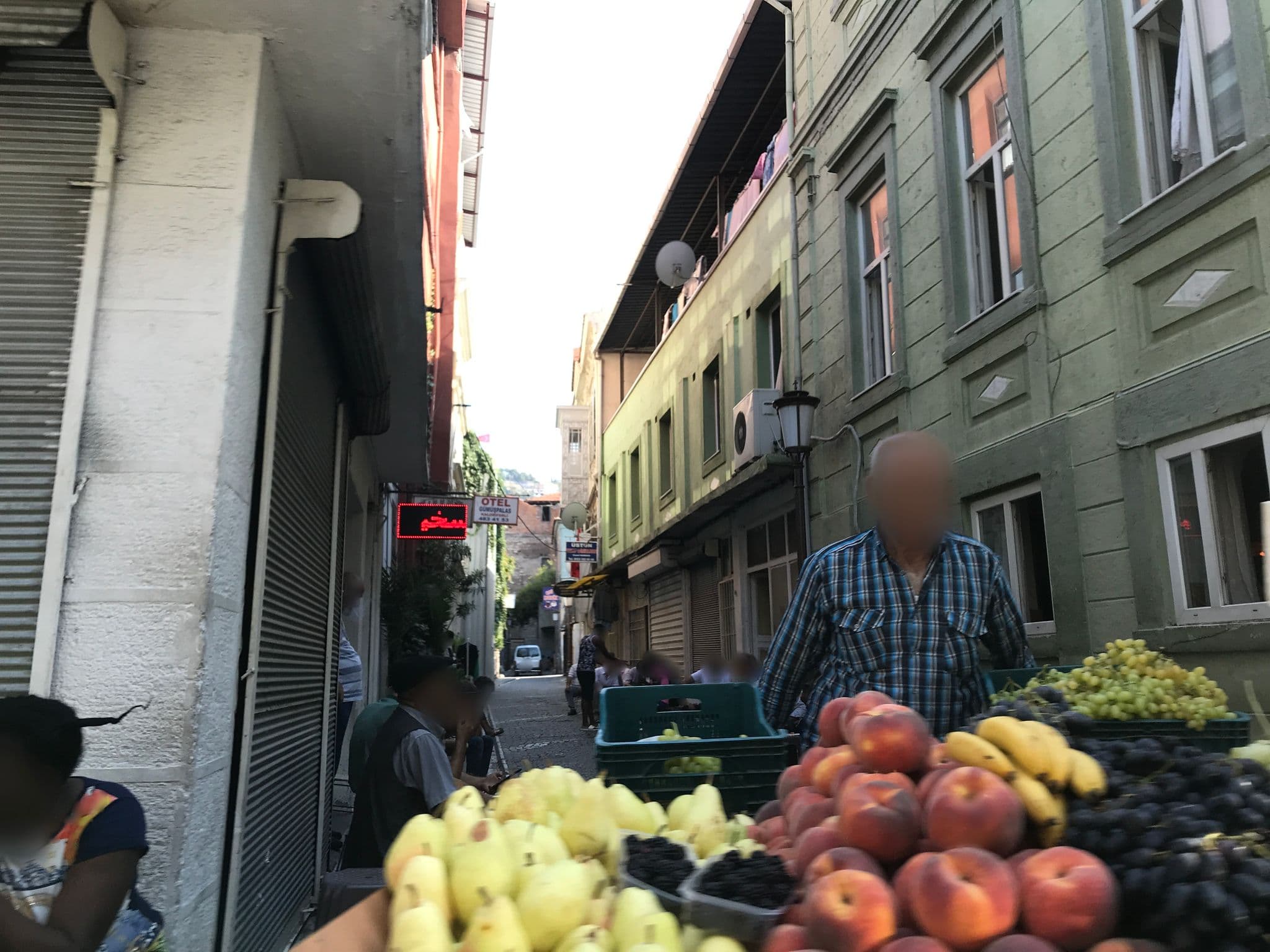 Street view near Tan Otel, İzmir — © hderinoz (CC BY-SA · Mapillary)