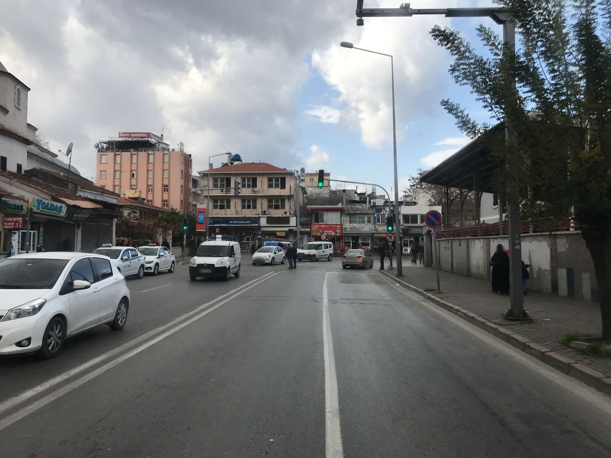 Street view near Otel Yayla, İzmir — © asturksever (CC BY-SA · Mapillary)