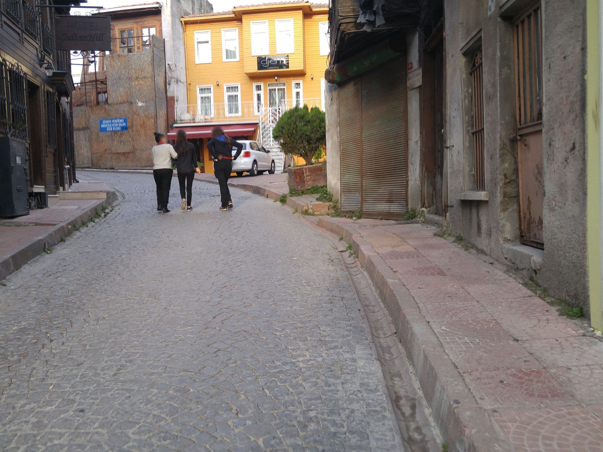 Street view near Blue Ottoman Hotel, Sultanahmet