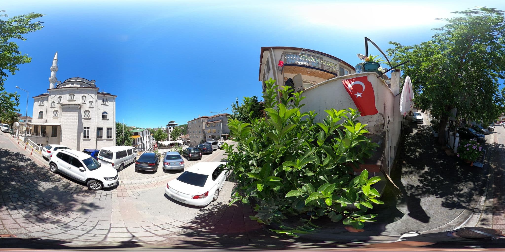 Street view near Termal Elit Hotel, Kadıköy — © Harsake (CC BY-SA · Mapillary)