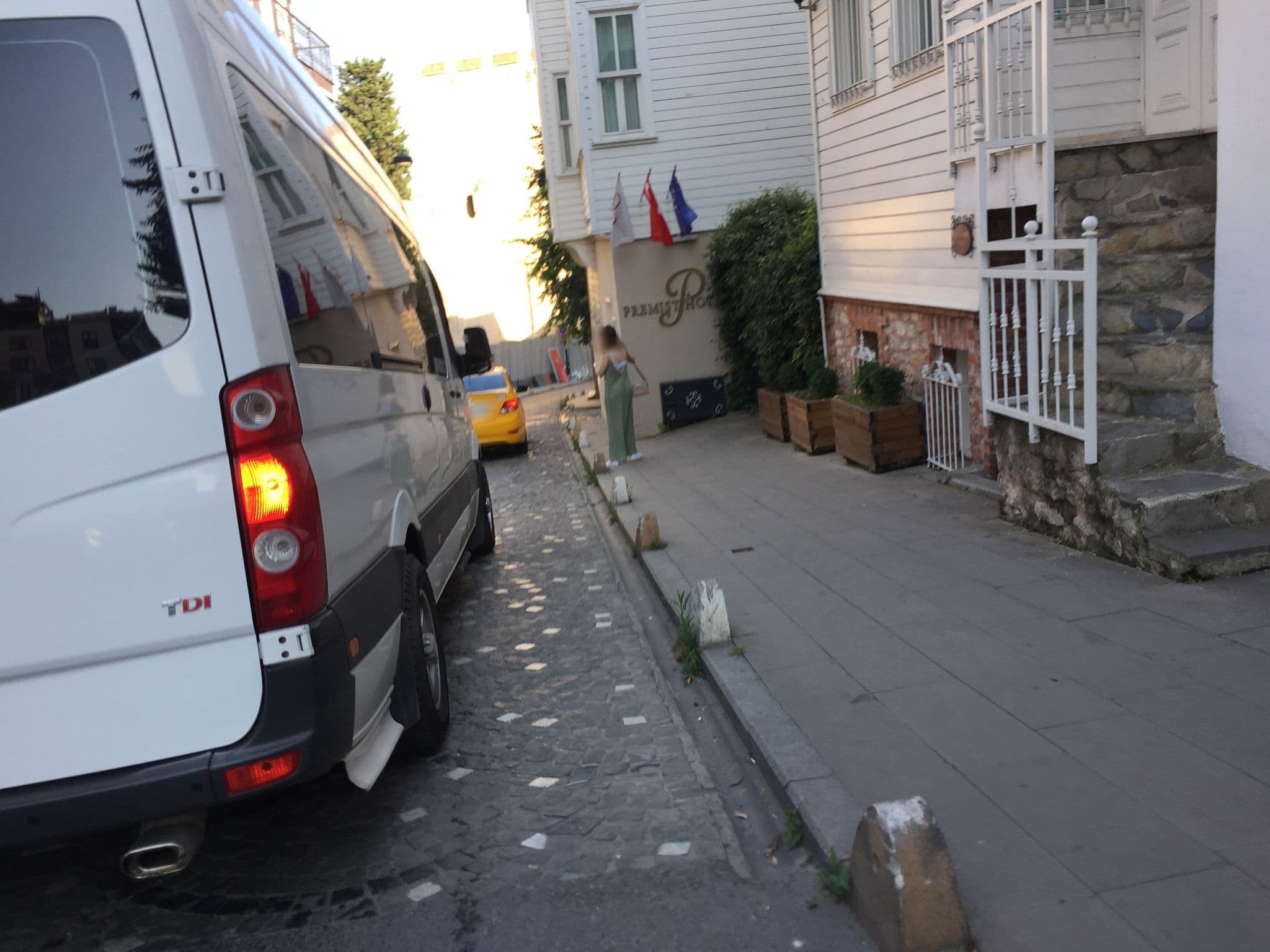 Street view near Emre Hostel, Sultanahmet — © sessiznotalar (CC BY-SA · Mapillary)