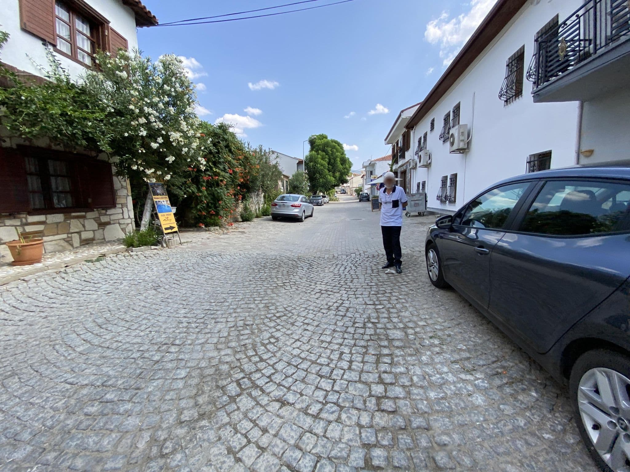 Street view near Ephesus Hotel, Selçuk — © asturksever (CC BY-SA · Mapillary)