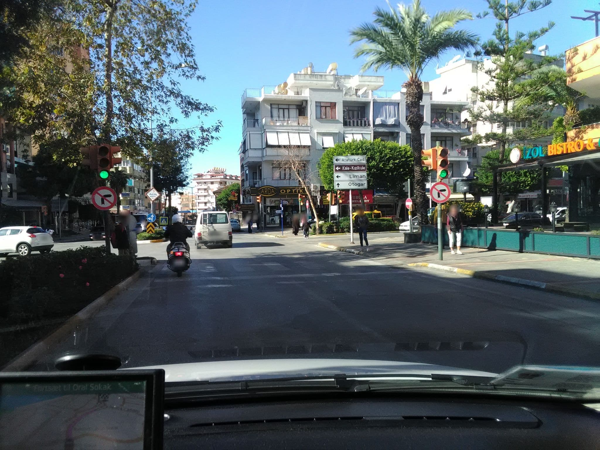 Street view near May Flower Hotel, Alanya — © andershl (CC BY-SA · Mapillary)