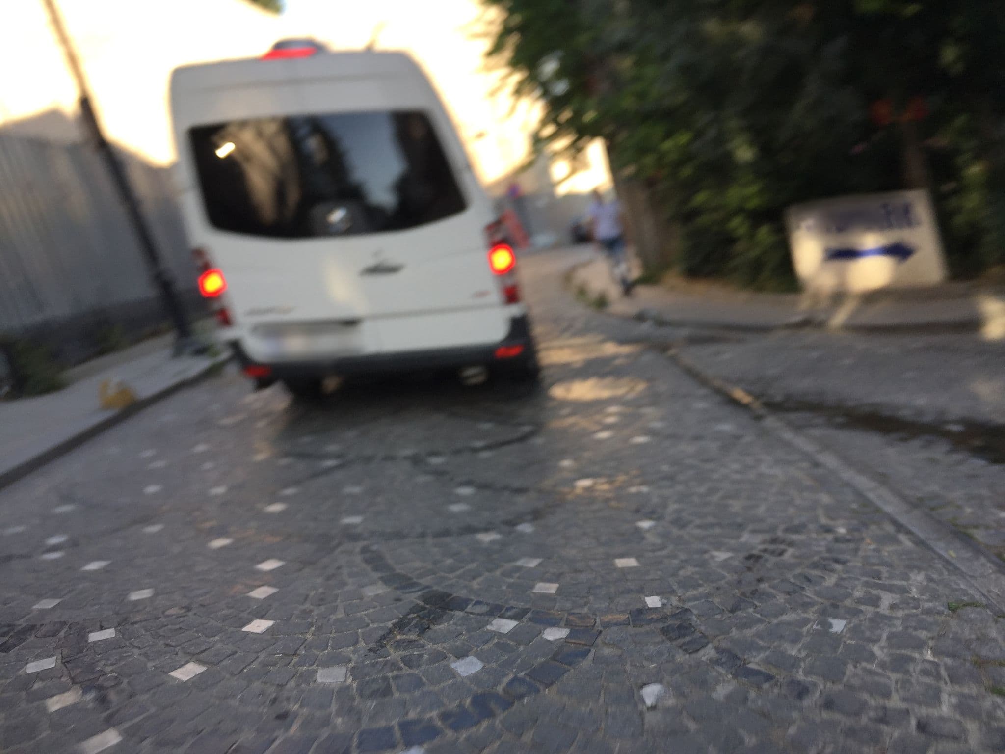 Street view near Sultan Hamit Hotel, Sultanahmet — © sessiznotalar (CC BY-SA · Mapillary)