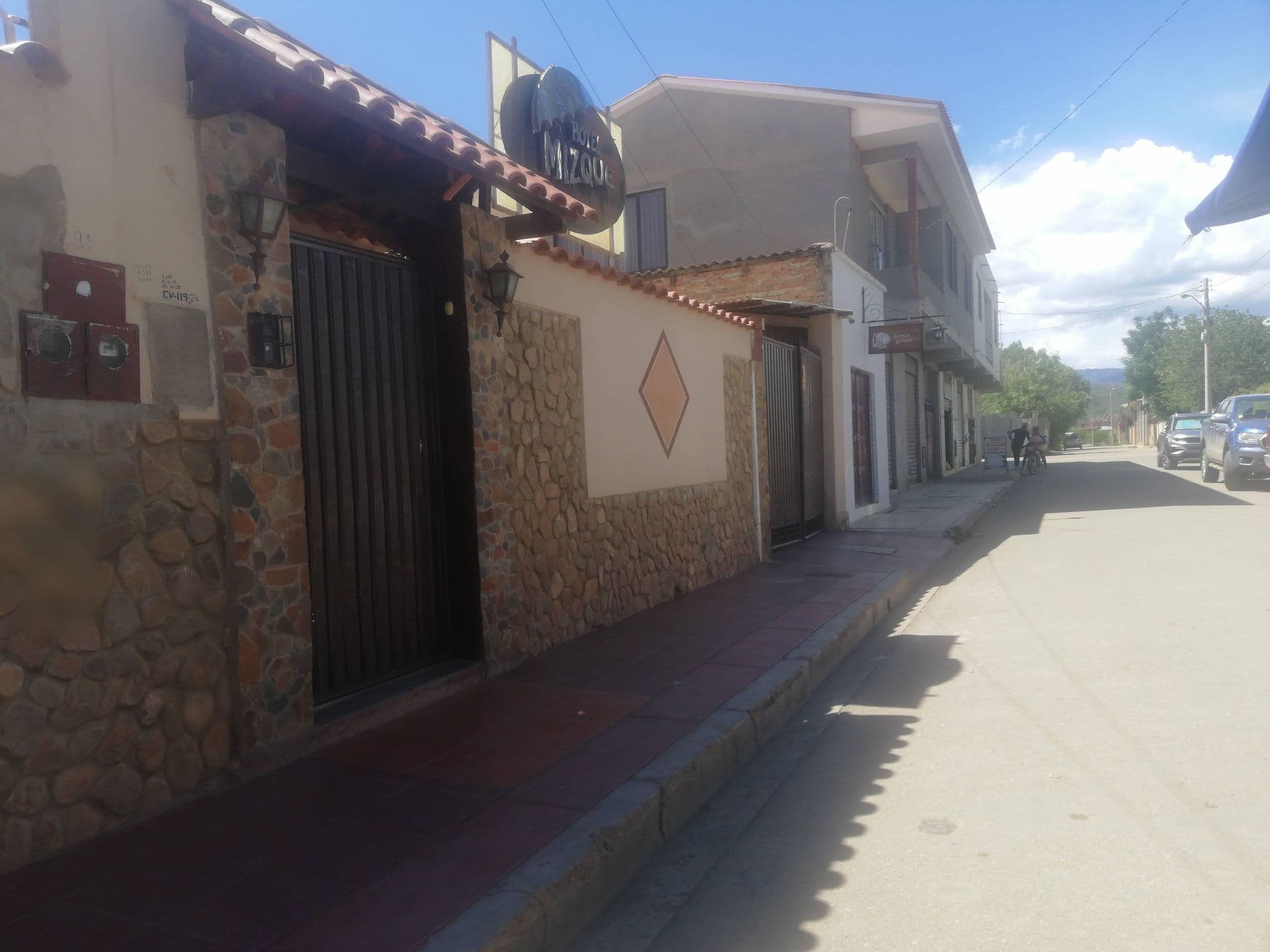Street view near Hotel Boutique Mizque, Mizque — © jjiglesias (CC BY-SA · Mapillary)