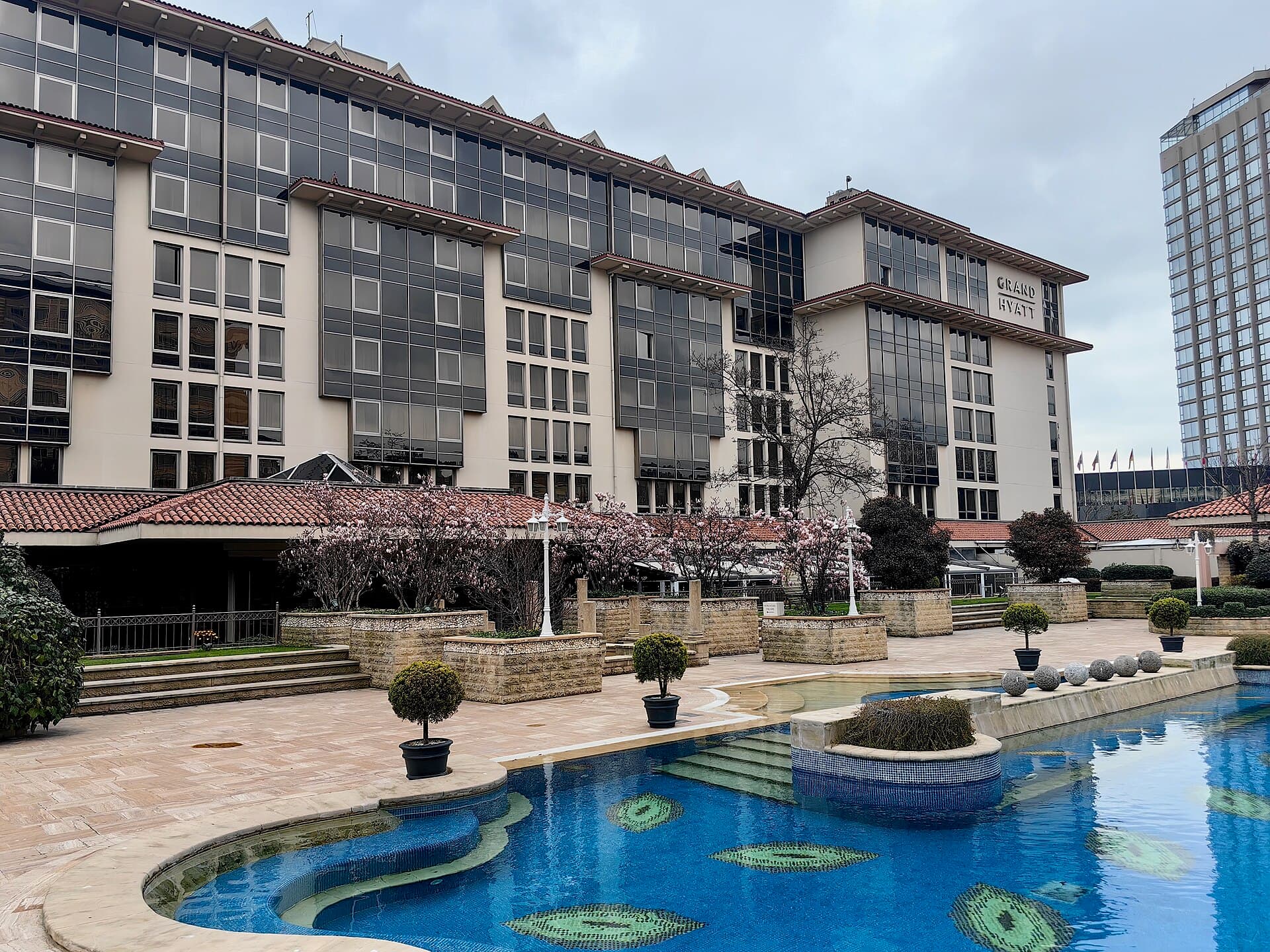 Grand Hyatt Istanbul (via Wikimedia Commons, CC BY-SA 4.0)
