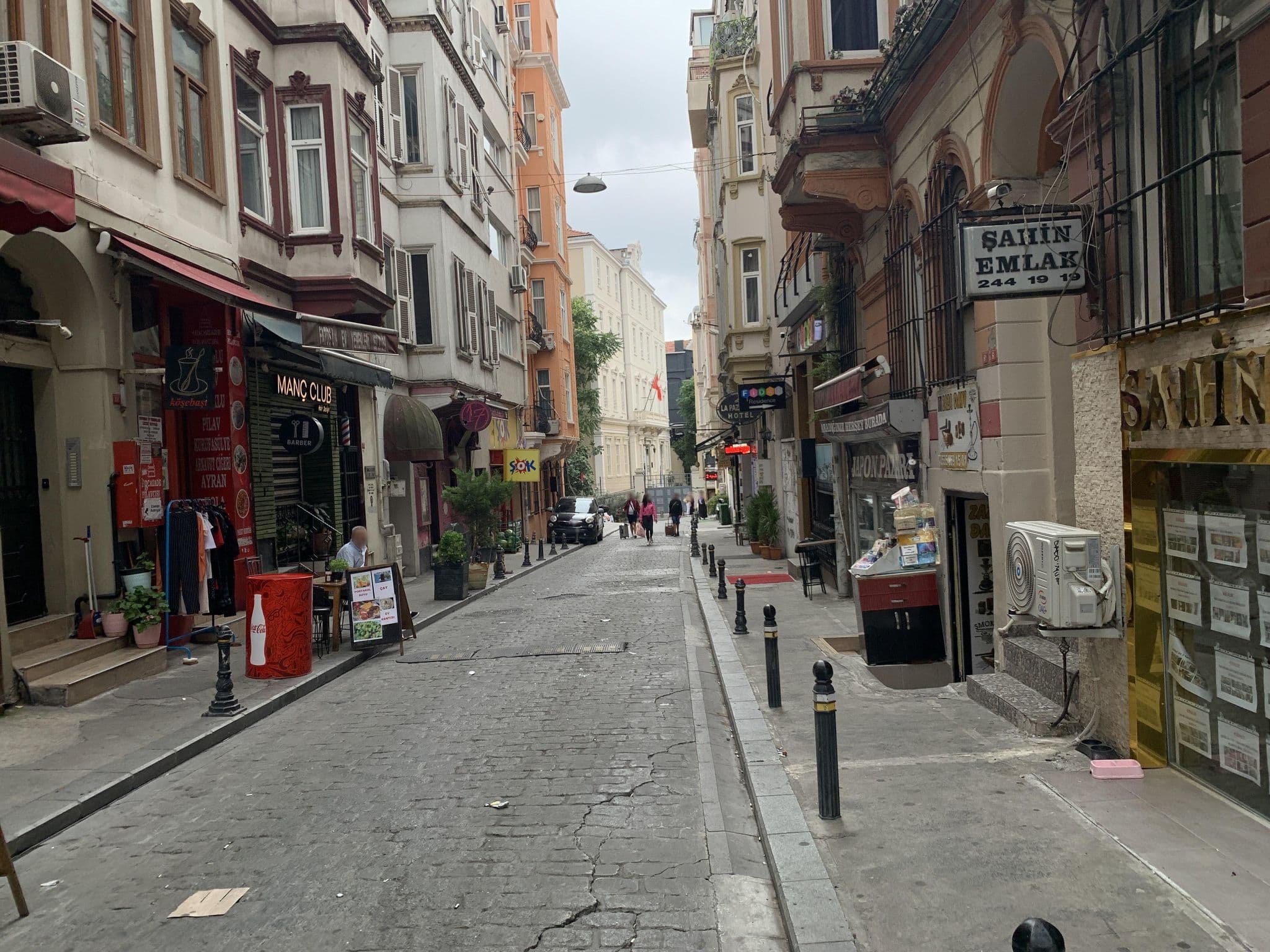 Street view near Rodin Hostel, Eminönü
