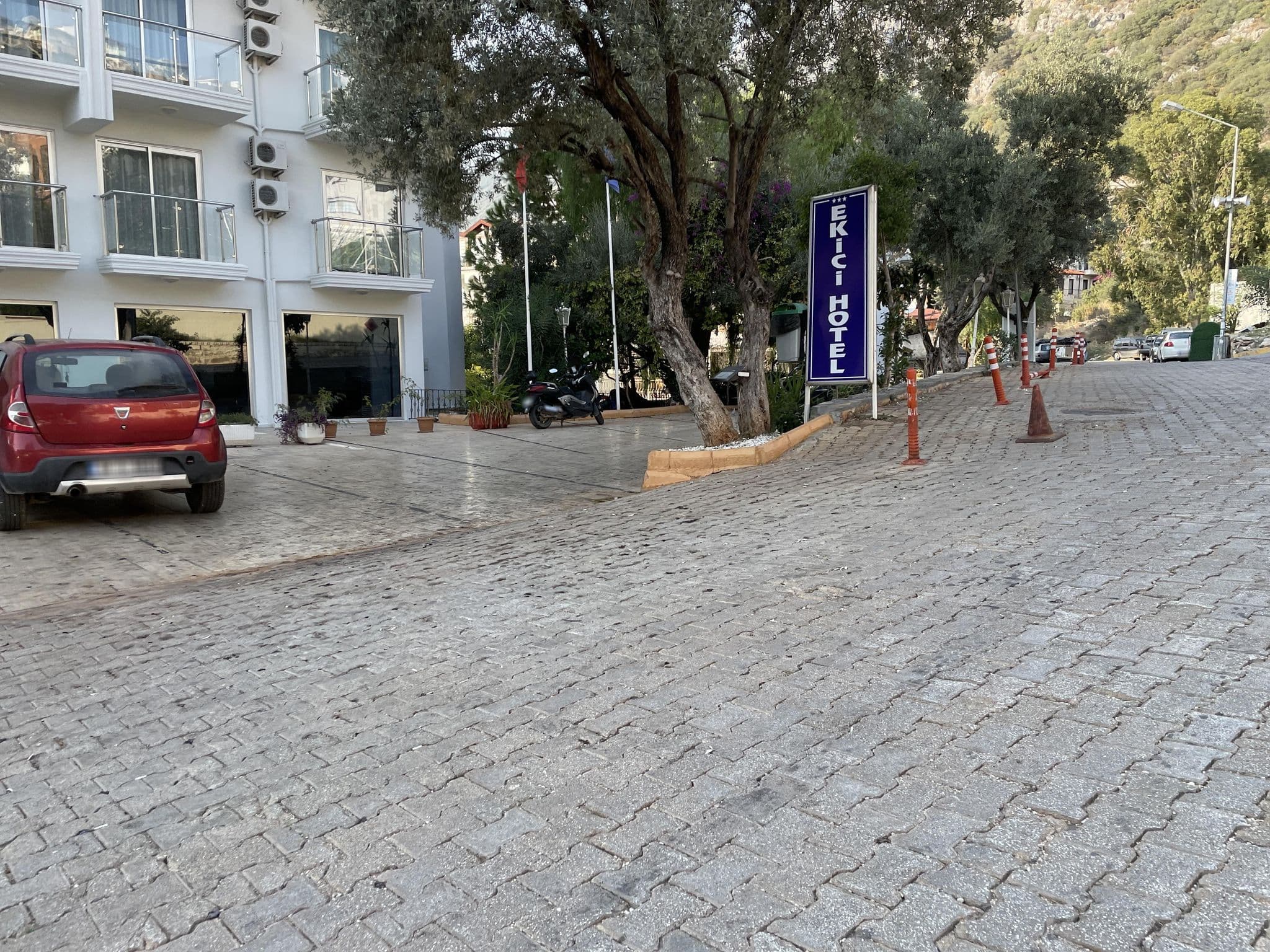 Street view near Ekici Otel, Kaş — © egorka (CC BY-SA · Mapillary)