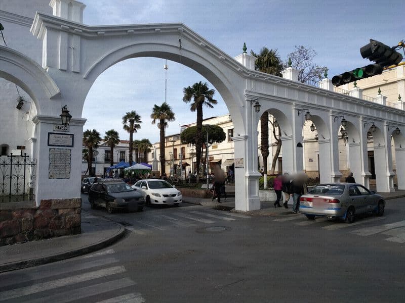 Street view near La Dolce Vita, Sucre — © janvanbekkum (CC BY-SA · Mapillary)
