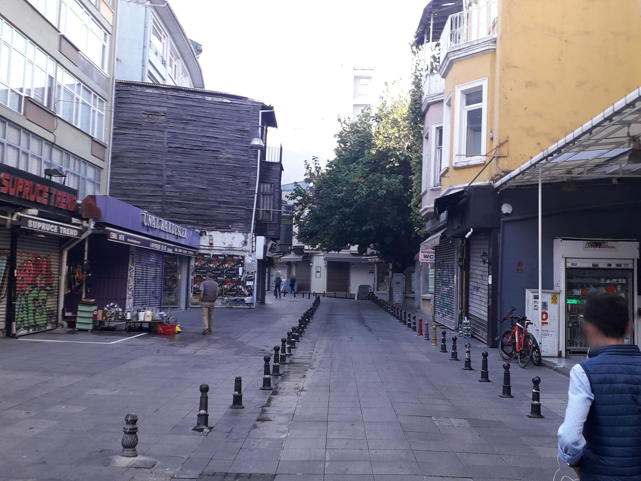 Street view near Khalkedon Hotel Istanbul, Salacak — © orkut (CC BY-SA · Mapillary)
