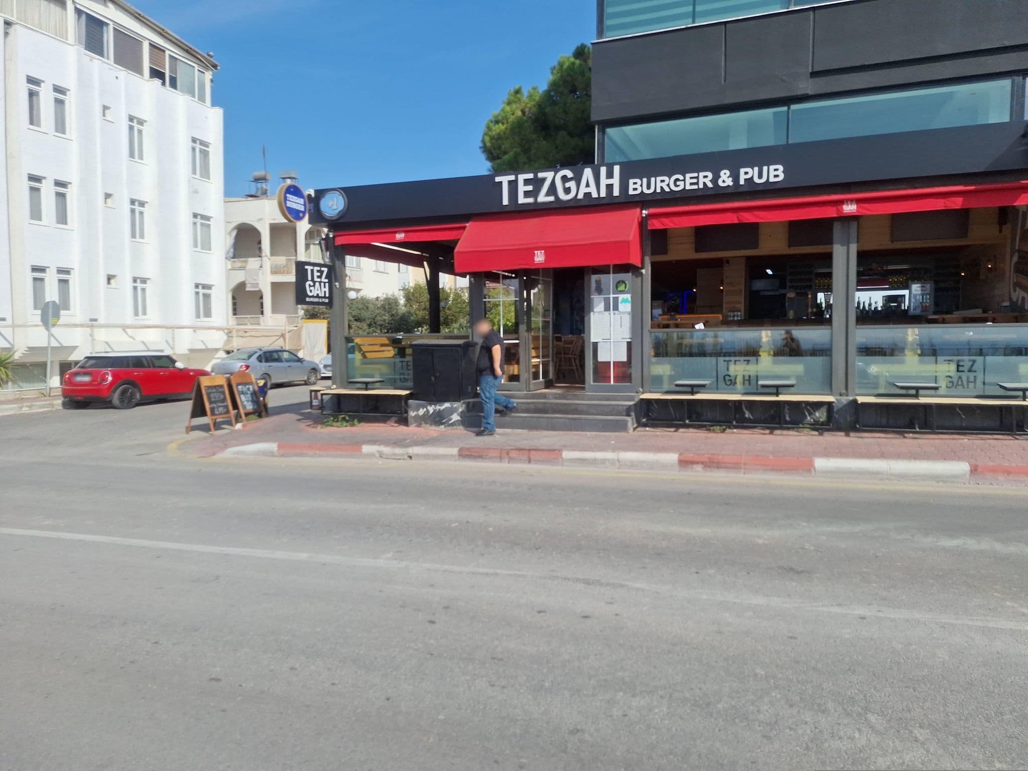 Street view near Prize Hotel, Muratpaşa — © Guria (CC BY-SA · Mapillary)