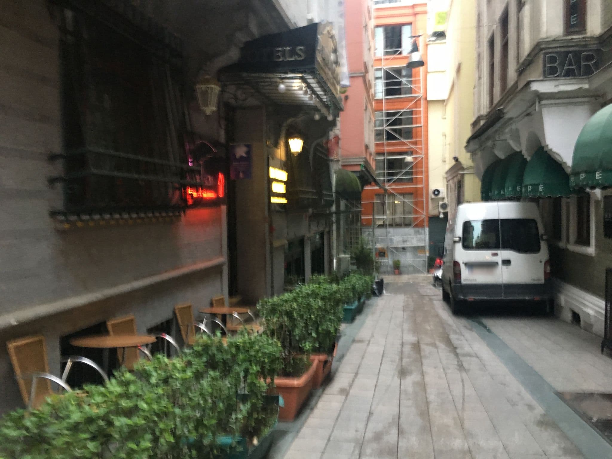 Street view near By Murat Crown, Eminönü — © passantsharif (CC BY-SA · Mapillary)