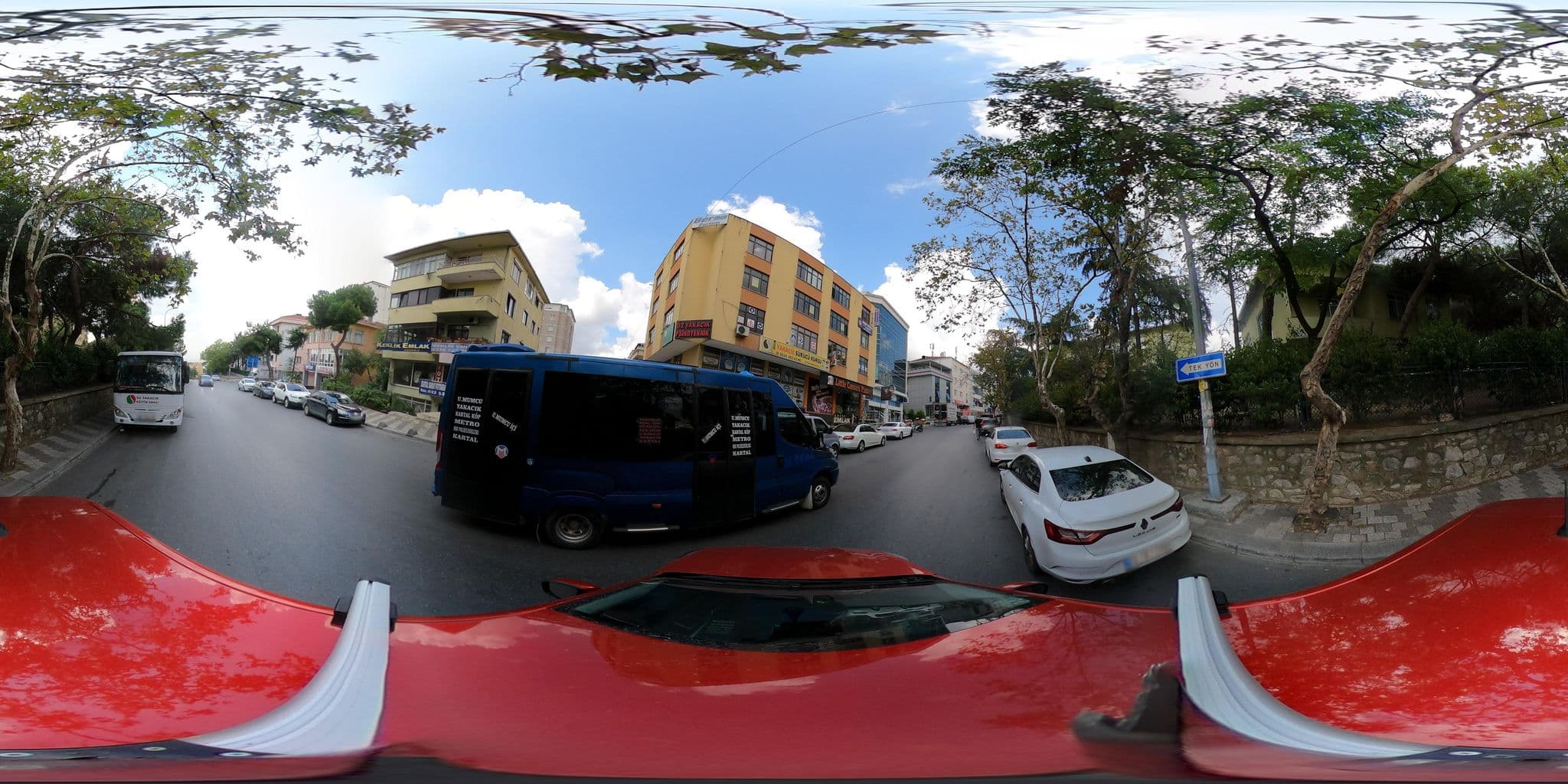 Street view near Hatice Abbas Halim Çocuk Evleri Sitesi Müdürlüğü, Maltepe — © ademturkmen (CC BY-SA · Mapillary)